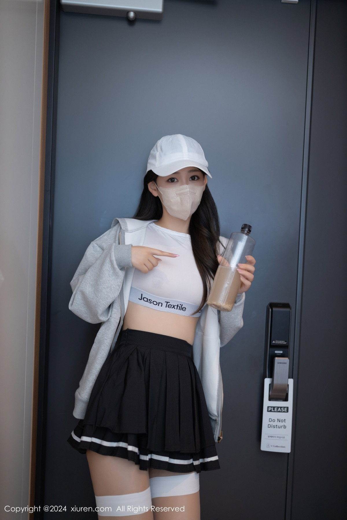 [XiuRen]高清写真图 2024.09.23 No.9196 唐安琪 丝袜美腿