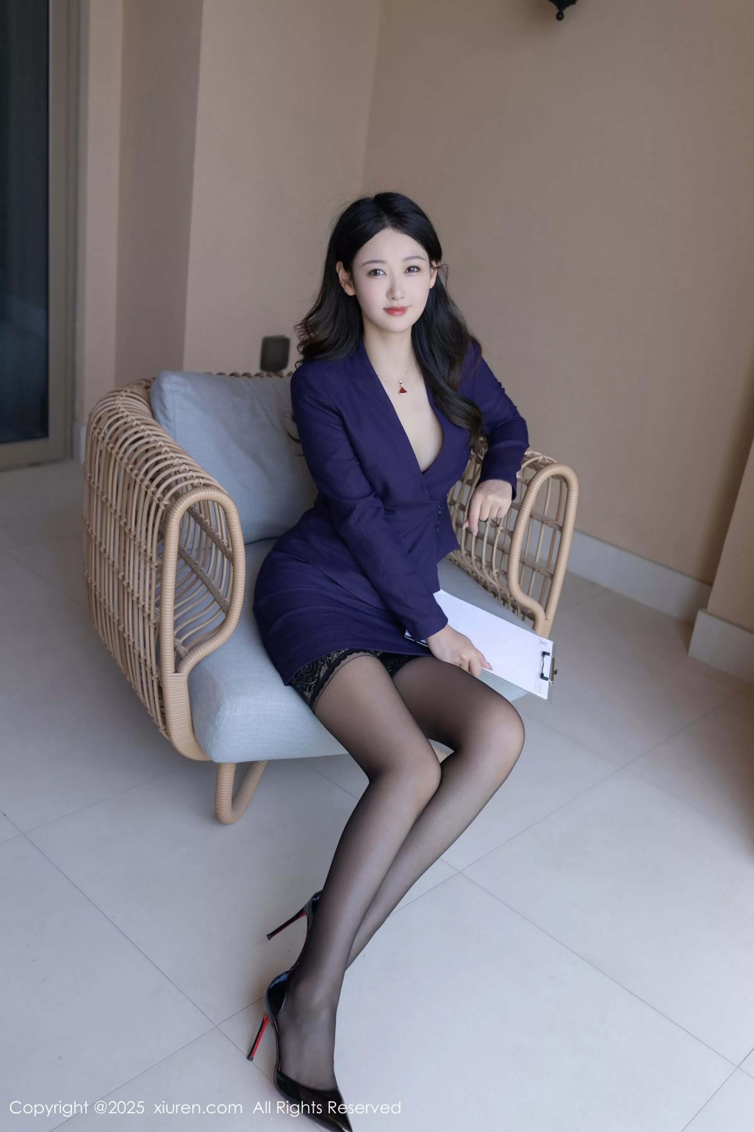 [XiuRen]高清写真图 2025.04.21 No.10178 唐安琪 卡塔尔旅拍
