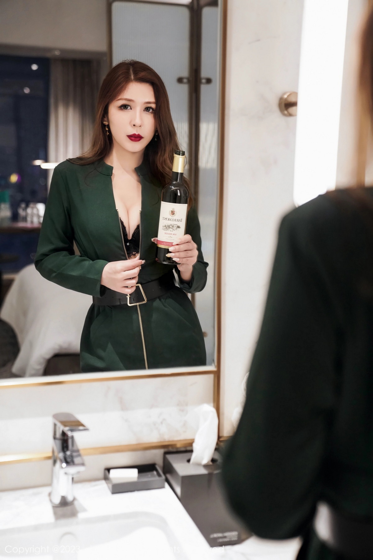 [XiuRen]高清写真图 2023.10.24 No.7553 月野兔美妞 黑丝美臀