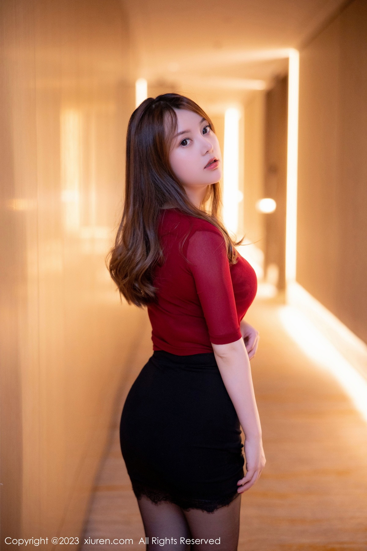 [XiuRen]高清写真图 2023.01.06 No.6096 豆瓣酱 黑丝美臀