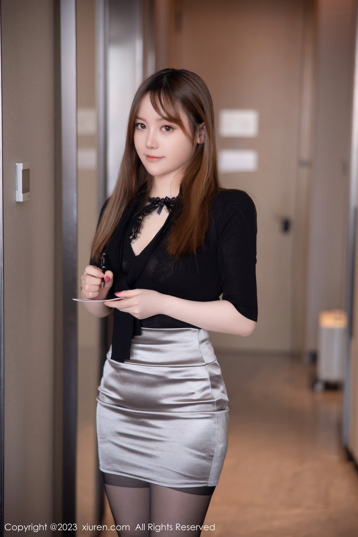 [XiuRen]高清写真图 2023.02.15 No.6269 豆瓣酱 短裙黑丝