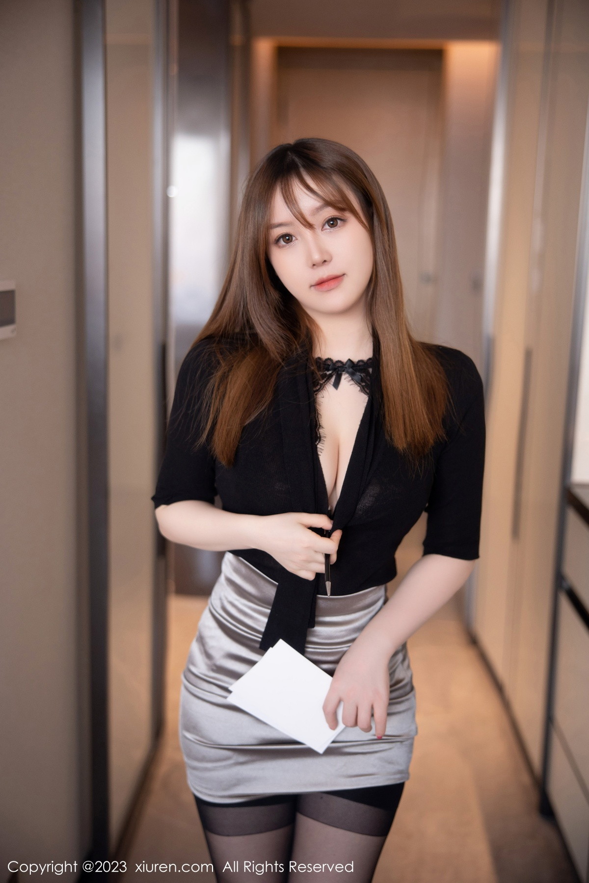 [XiuRen]高清写真图 2023.02.15 No.6269 豆瓣酱 短裙黑丝