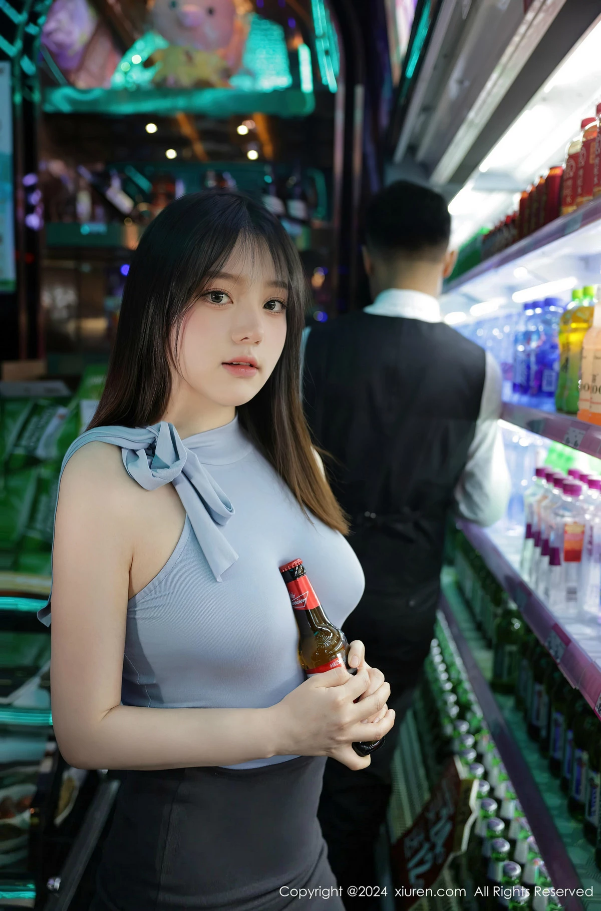 [XiuRen]高清写真图 2024.04.16 No.8402 豆瓣酱 美腿黑丝