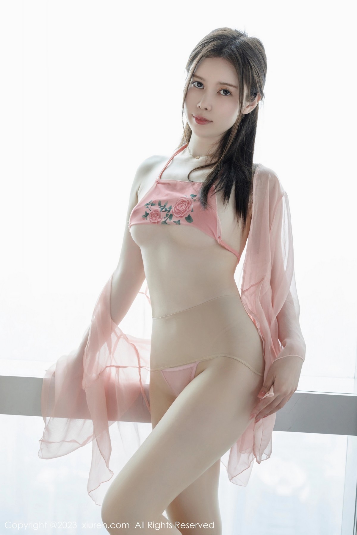 [XiuRen]高清写真图 2023.04.20 No.6604 吴雪瑶 丝袜美腿