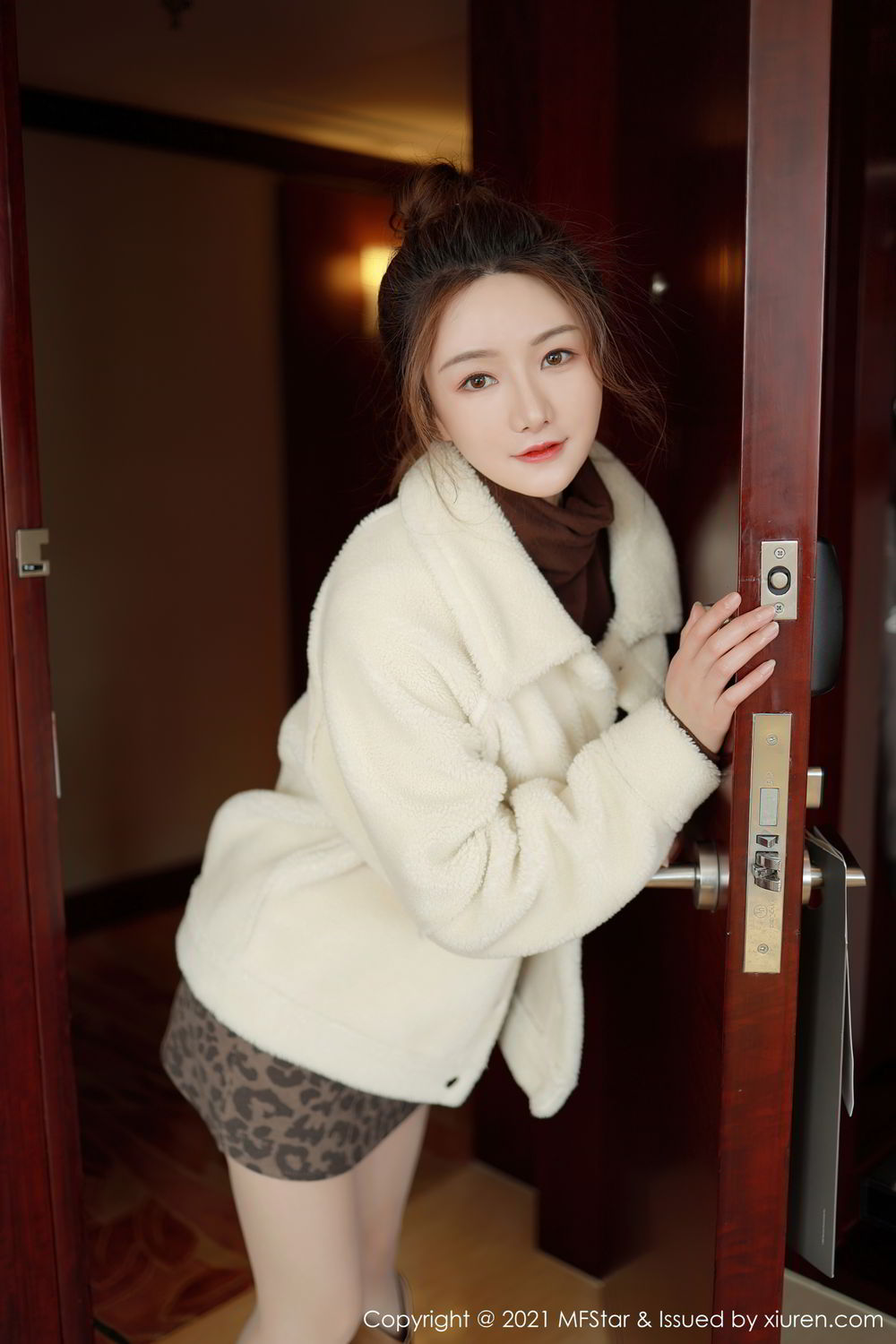 [MFStar]高清写真图 2021.03.08 VOL.465 婠婠么