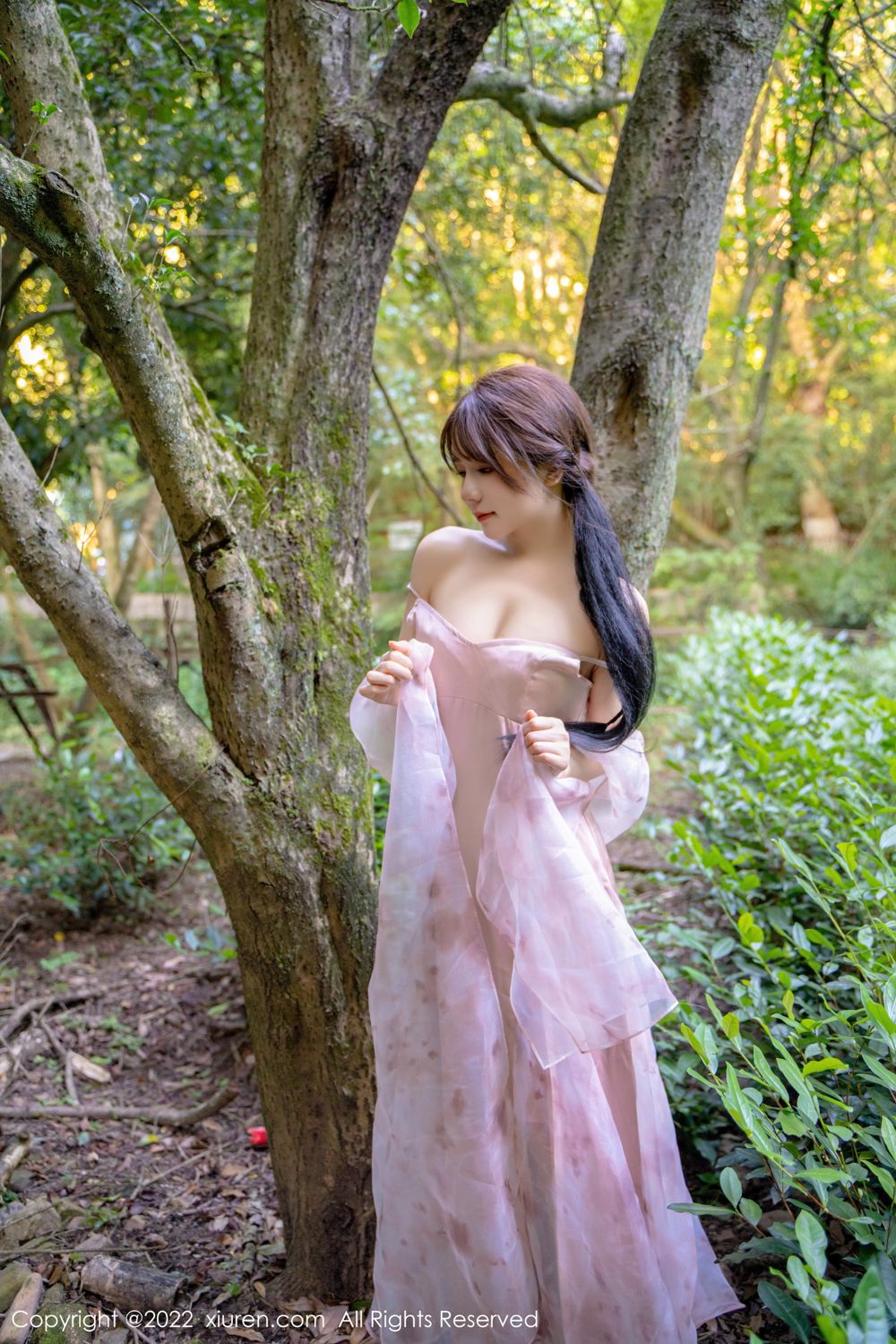 [XiuRen秀人网]高清写真图 2022.10.11 No.5690 婠婠么&小肥莹