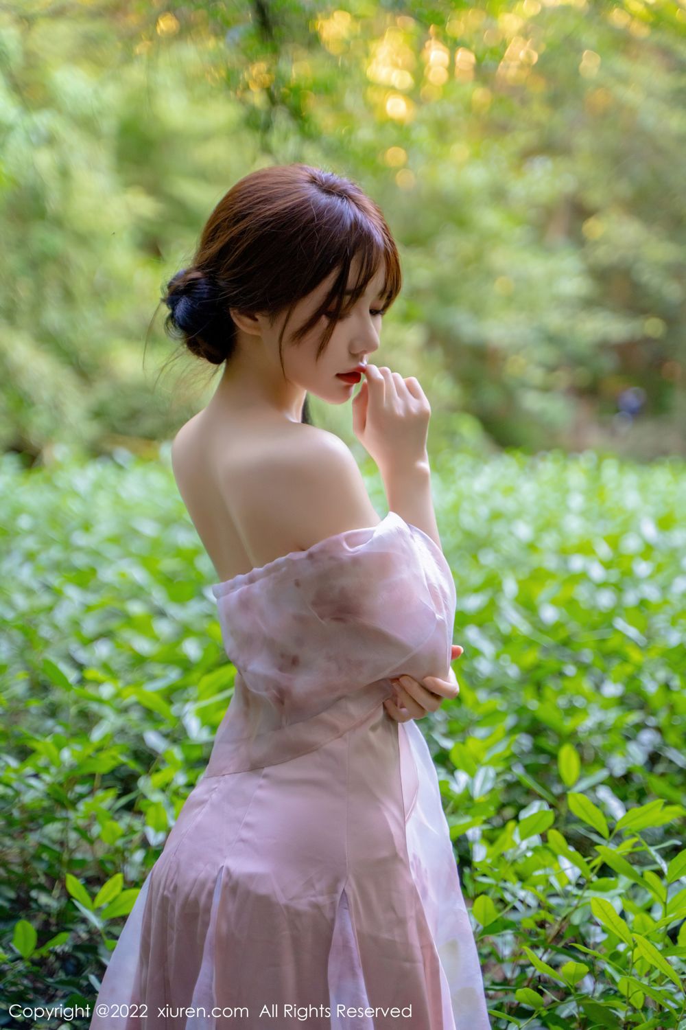 [XiuRen秀人网]高清写真图 2022.10.11 No.5690 婠婠么&小肥莹