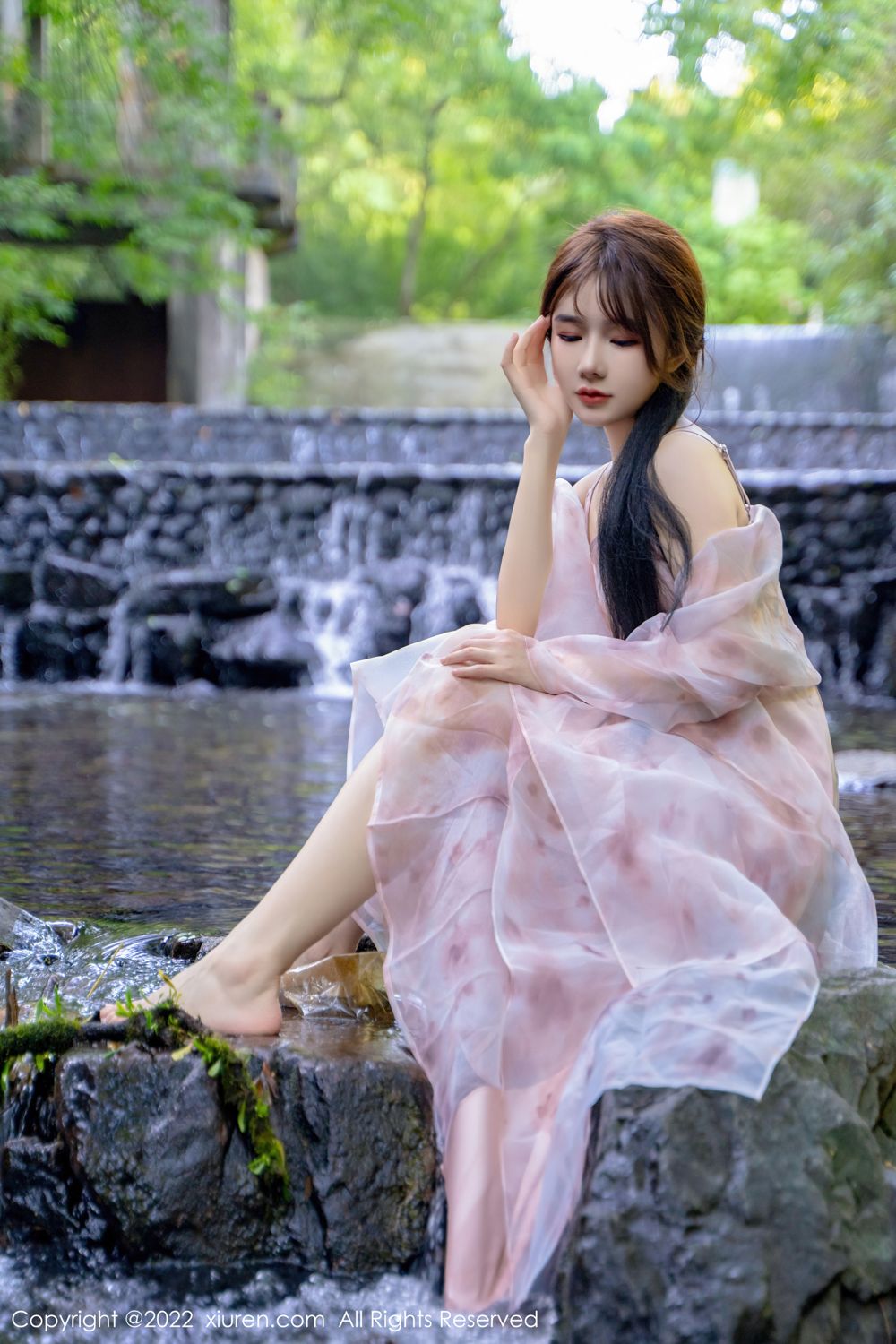 [XiuRen秀人网]高清写真图 2022.10.11 No.5690 婠婠么&小肥莹