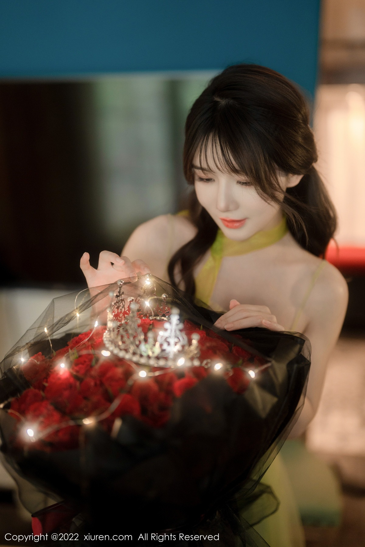 [XiuRen]高清写真图 2022.11.18 No.5875 婠婠么 丰腴美臀