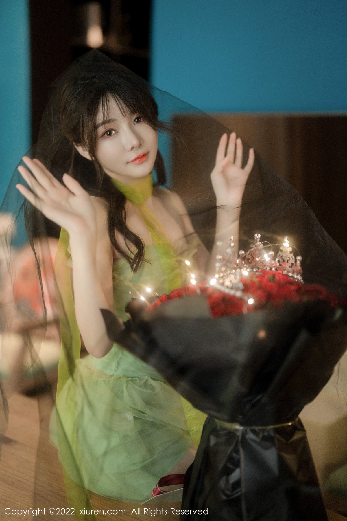 [XiuRen]高清写真图 2022.11.18 No.5875 婠婠么 丰腴美臀