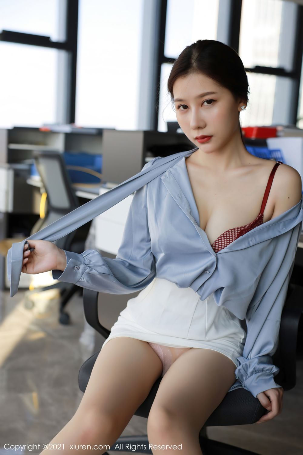 [XiuRen]高清写真图 2021.09.26 No.3994 尹甜甜
