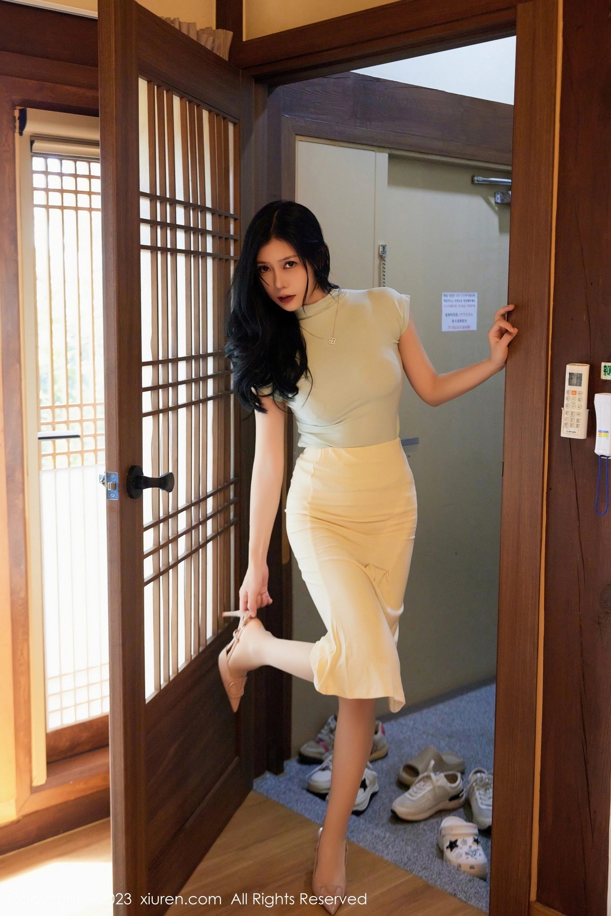 [XiuRen]高清写真图 2023.10.19 No.7531 尹甜甜 济州岛旅拍