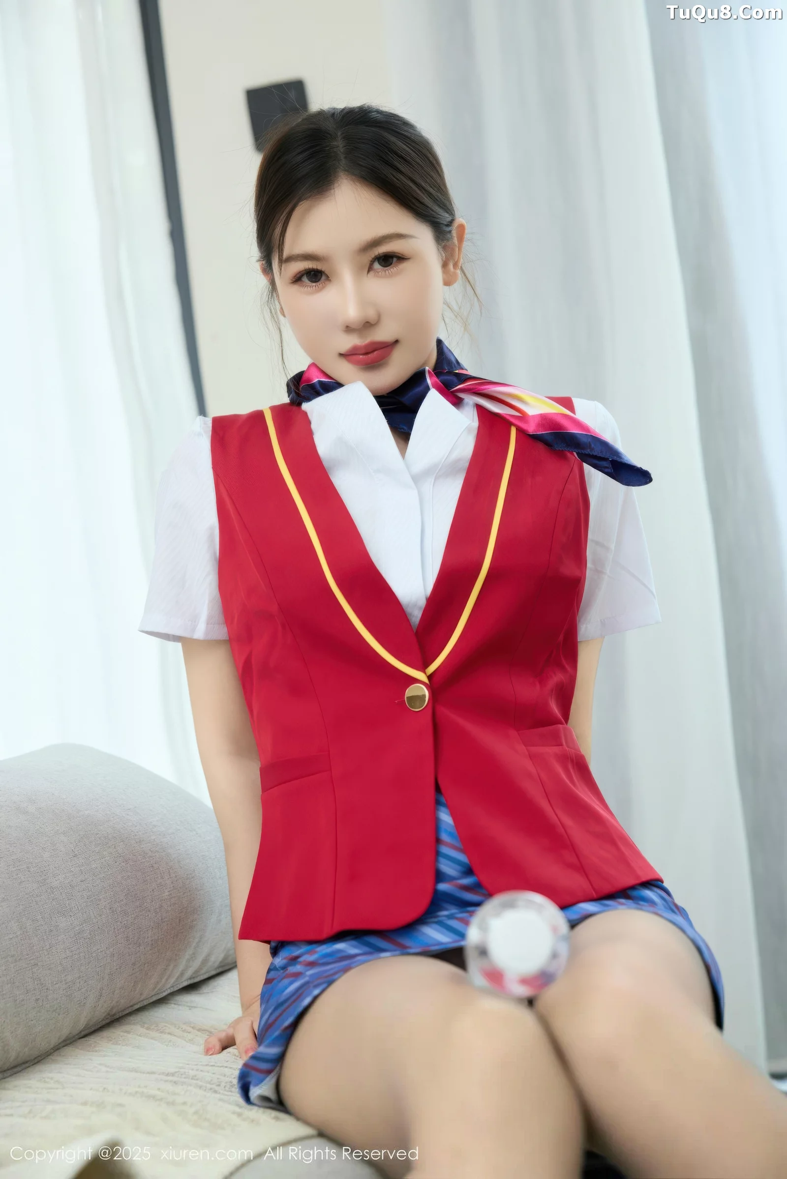 [XiuRen]高清写真图 2025.08.28 No.10703 尹甜甜 乘务员制服