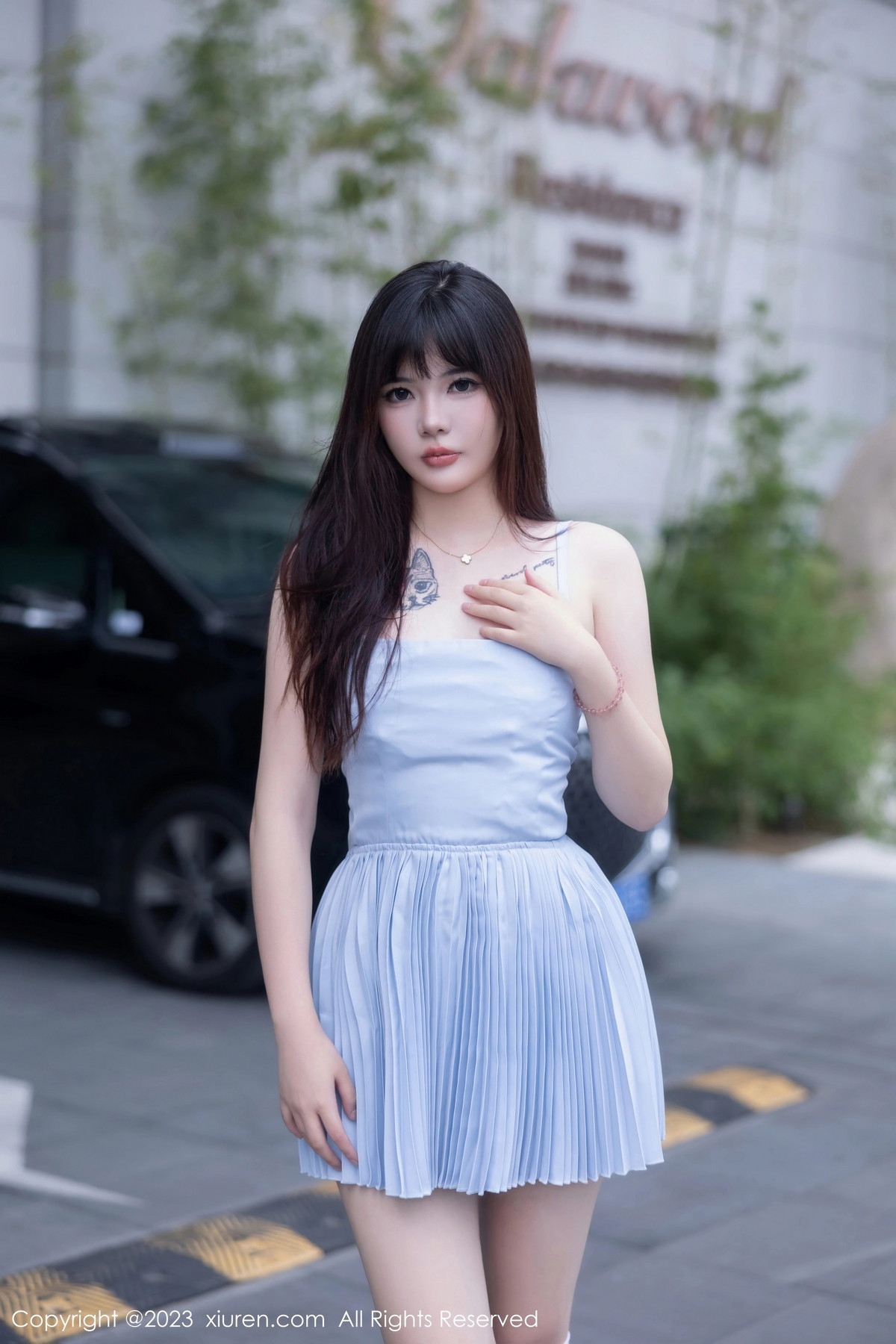 [XiuRen]高清写真图 2023.08.22 No.7266 Arude薇薇 丝袜美腿