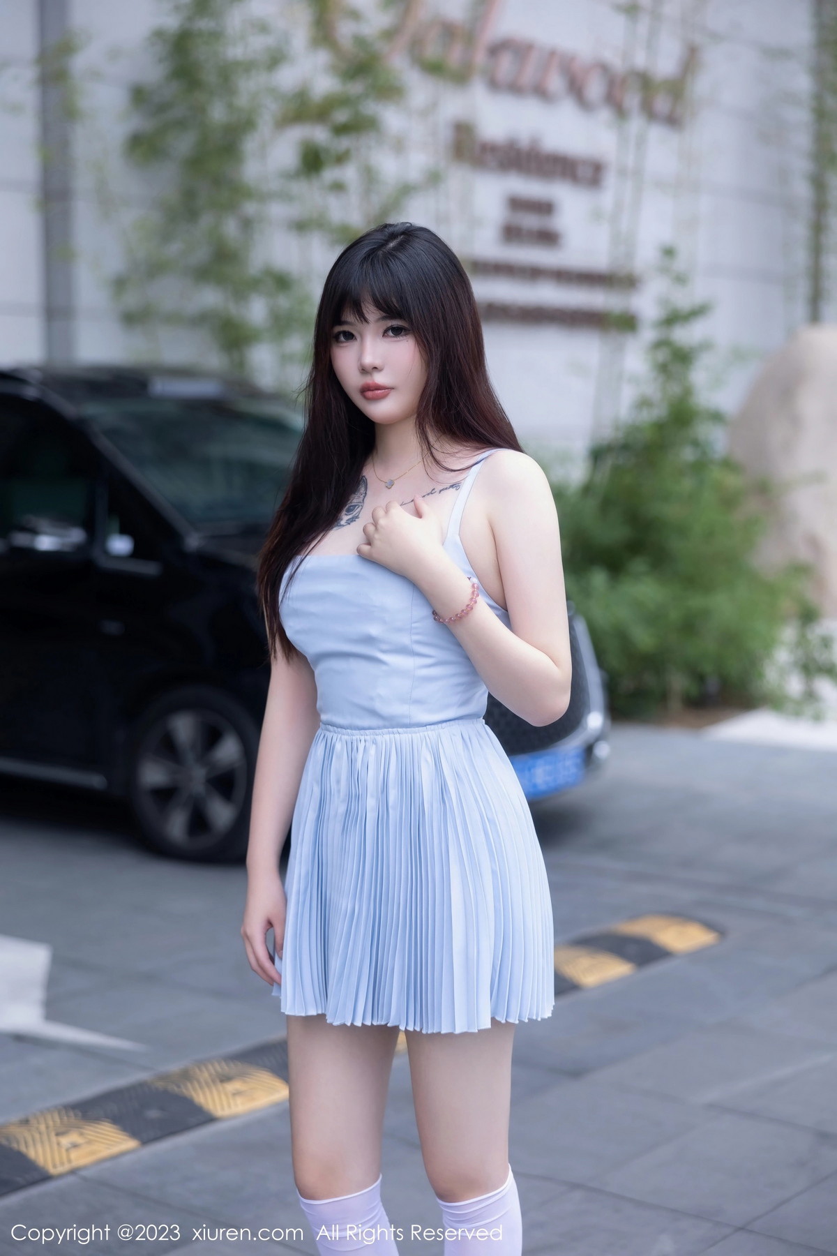 [XiuRen]高清写真图 2023.08.22 No.7266 Arude薇薇 丝袜美腿