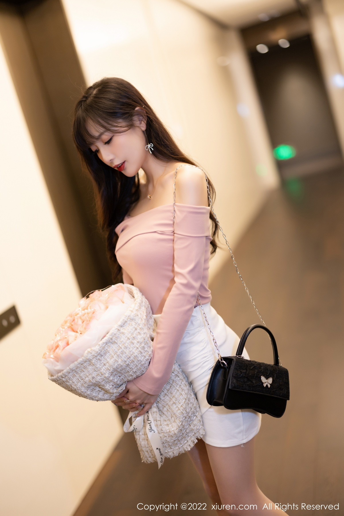 [XiuRen]高清写真图 2022.11.30 No.5934 林星阑 短裙美腿