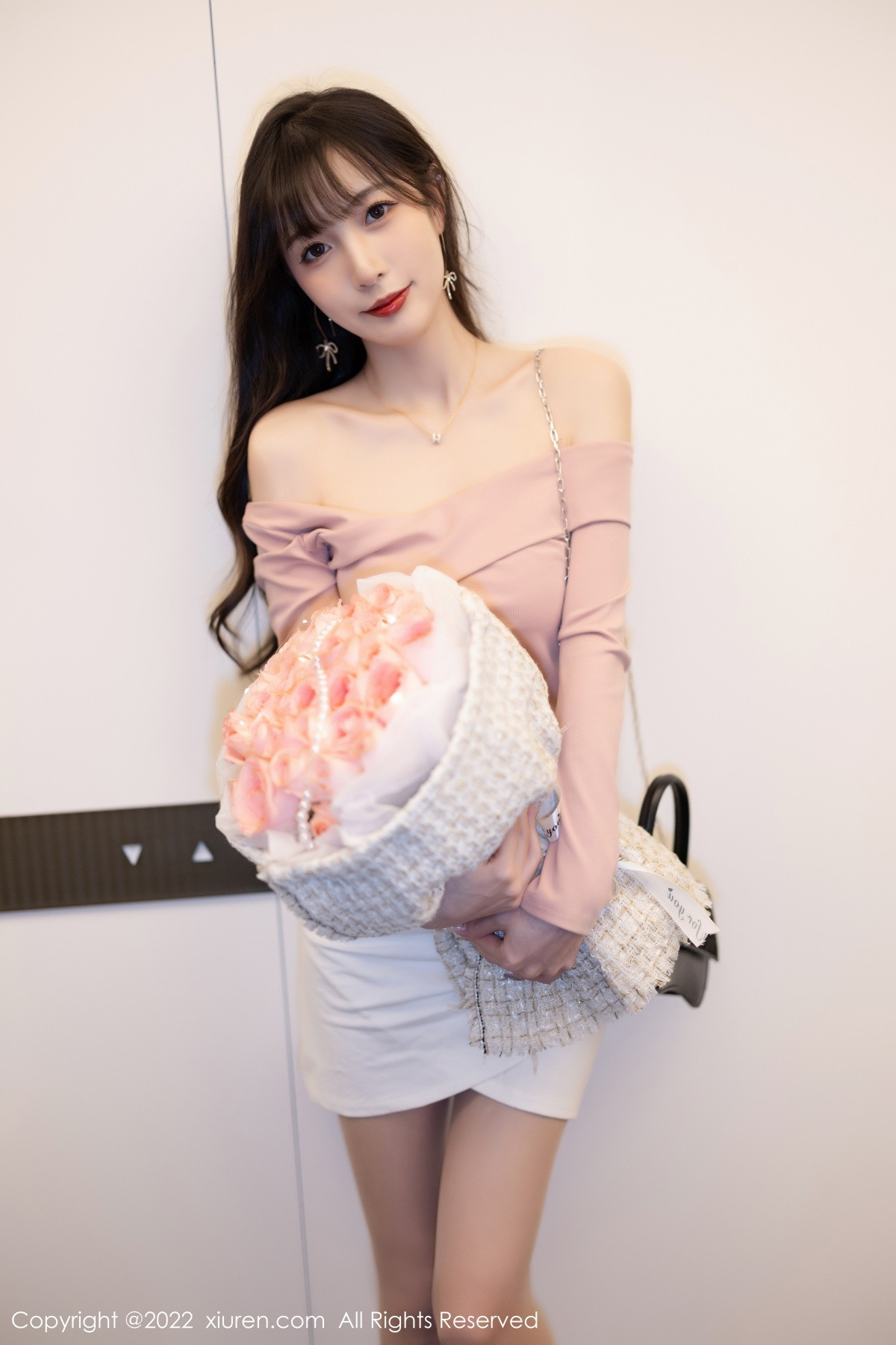 [XiuRen]高清写真图 2022.11.30 No.5934 林星阑 短裙美腿