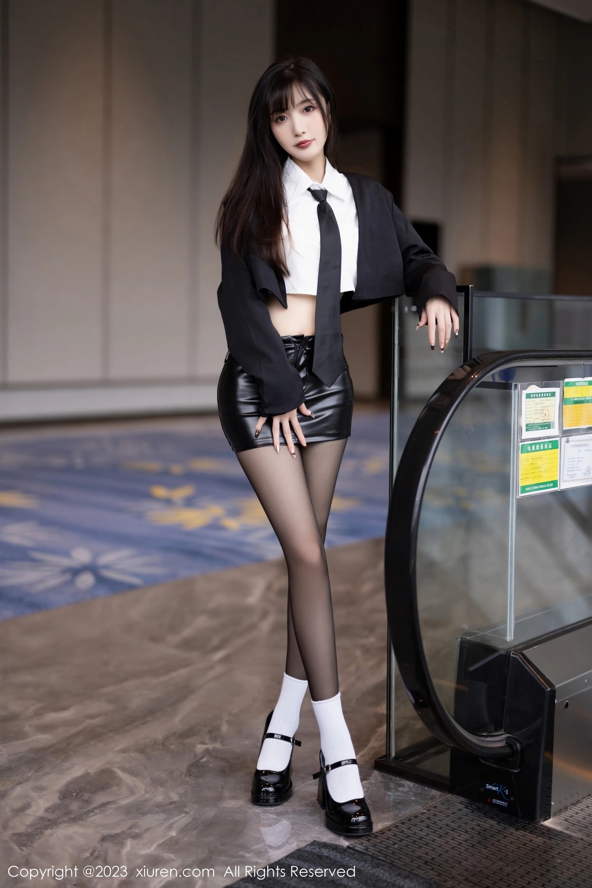 [XiuRen]高清写真图 2023.04.27 No.6651 林星阑 黑丝美腿