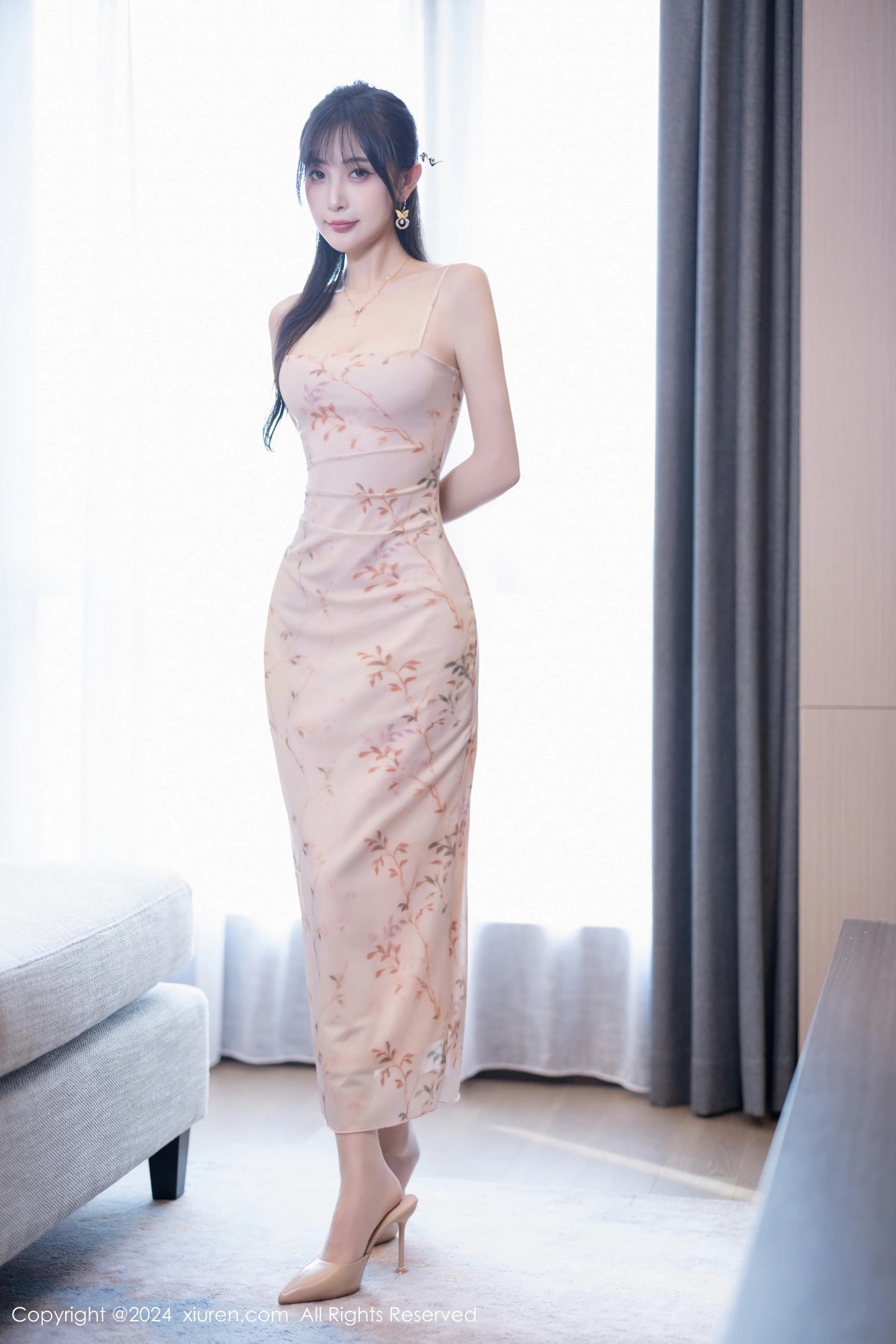 [XiuRen]高清写真图 2024.06.11 No.8682 林星阑 丝袜美腿