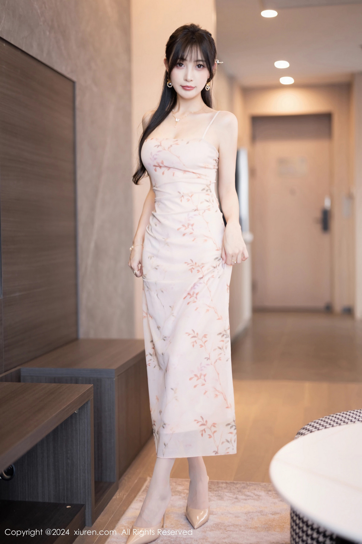 [XiuRen]高清写真图 2024.06.11 No.8682 林星阑 丝袜美腿