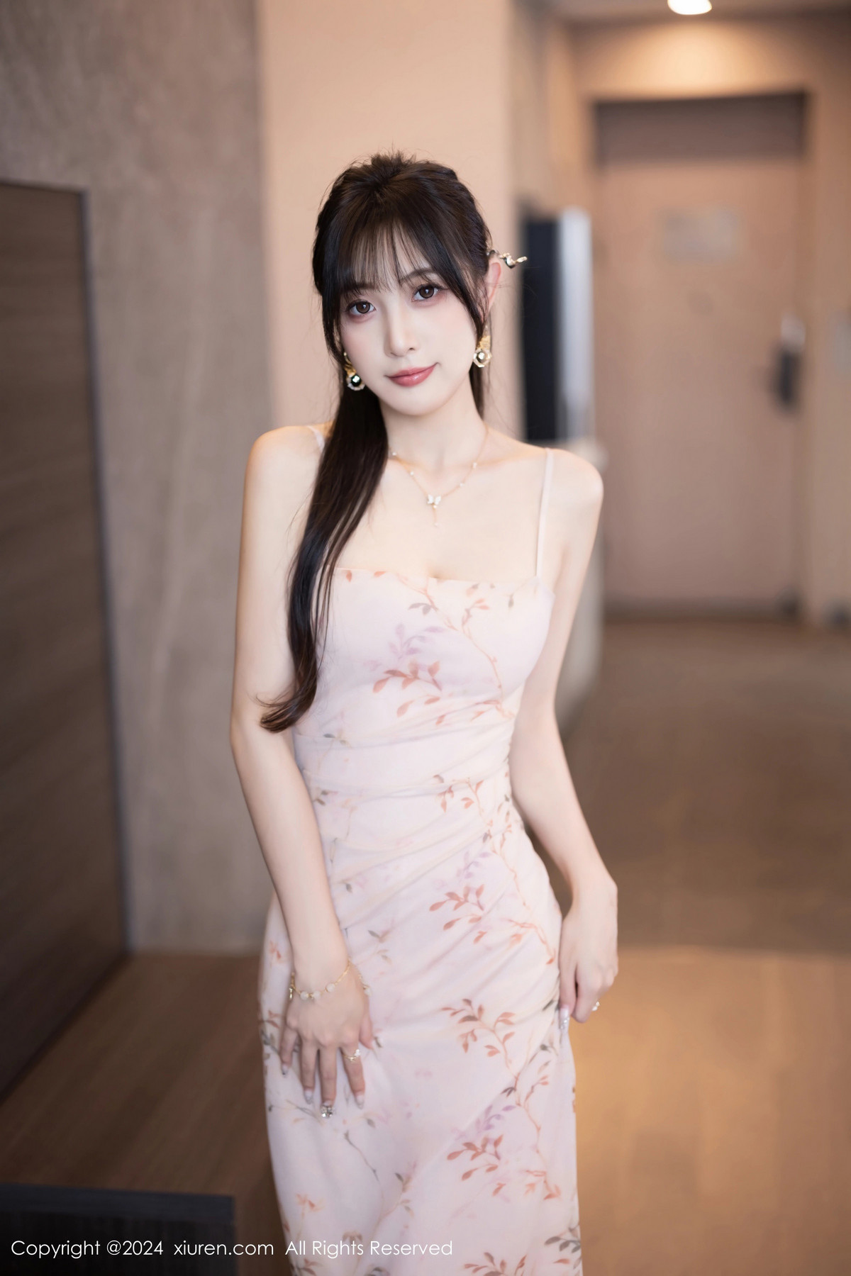 [XiuRen]高清写真图 2024.06.11 No.8682 林星阑 丝袜美腿