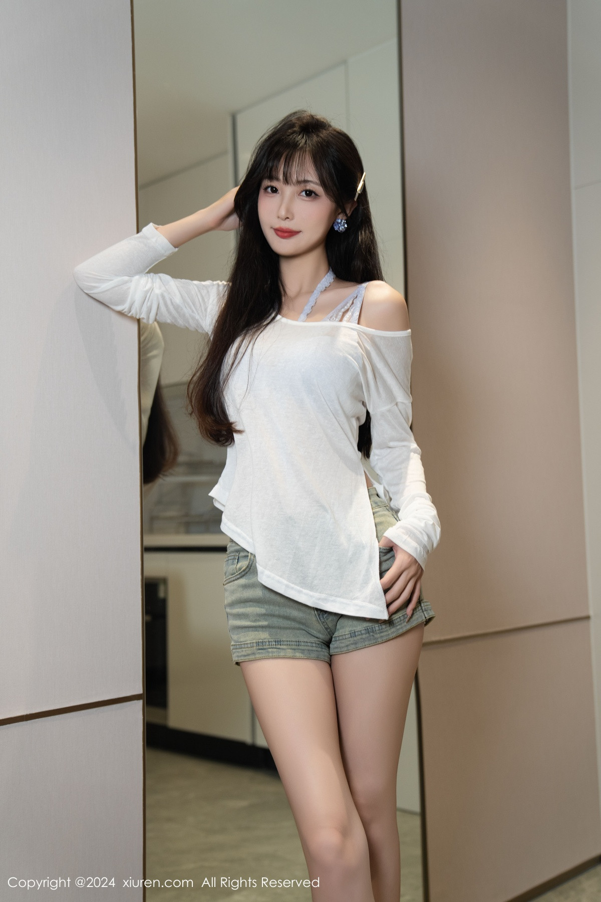 [XiuRen]高清写真图 2024.09.26 No.9215 林星阑 美腿性感