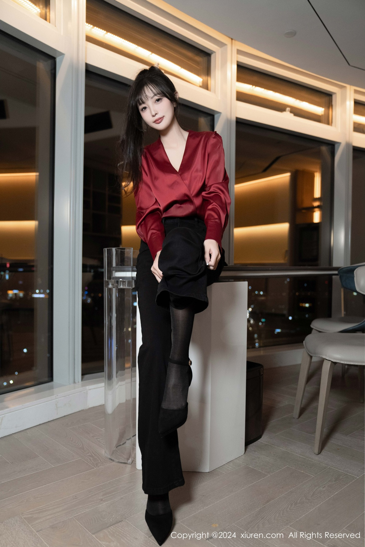 [XiuRen]高清写真图 2024.10.16 No.9299 林星阑 黑丝美腿
