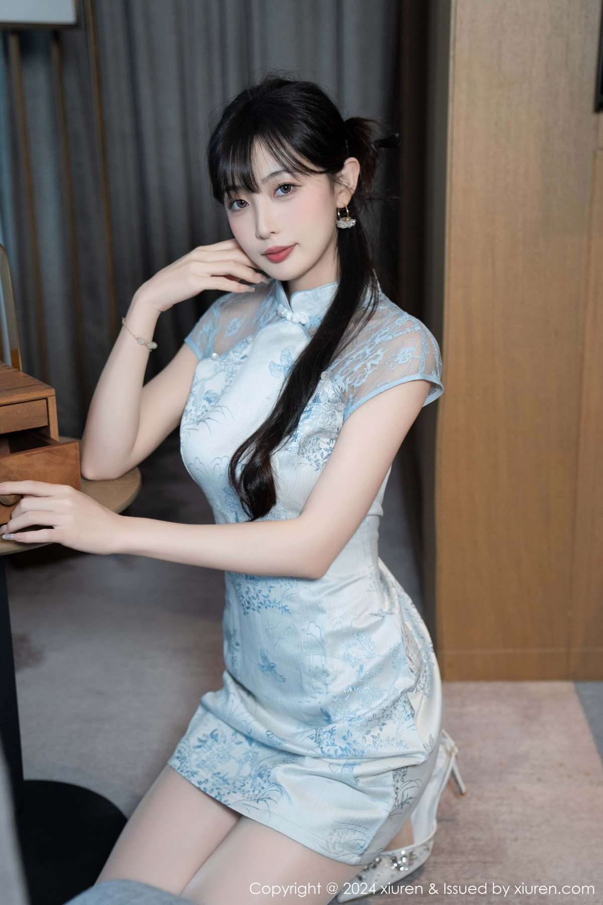 [XiuRen]高清写真图 2024.11.22 No.9487 林星阑 旗袍美腿