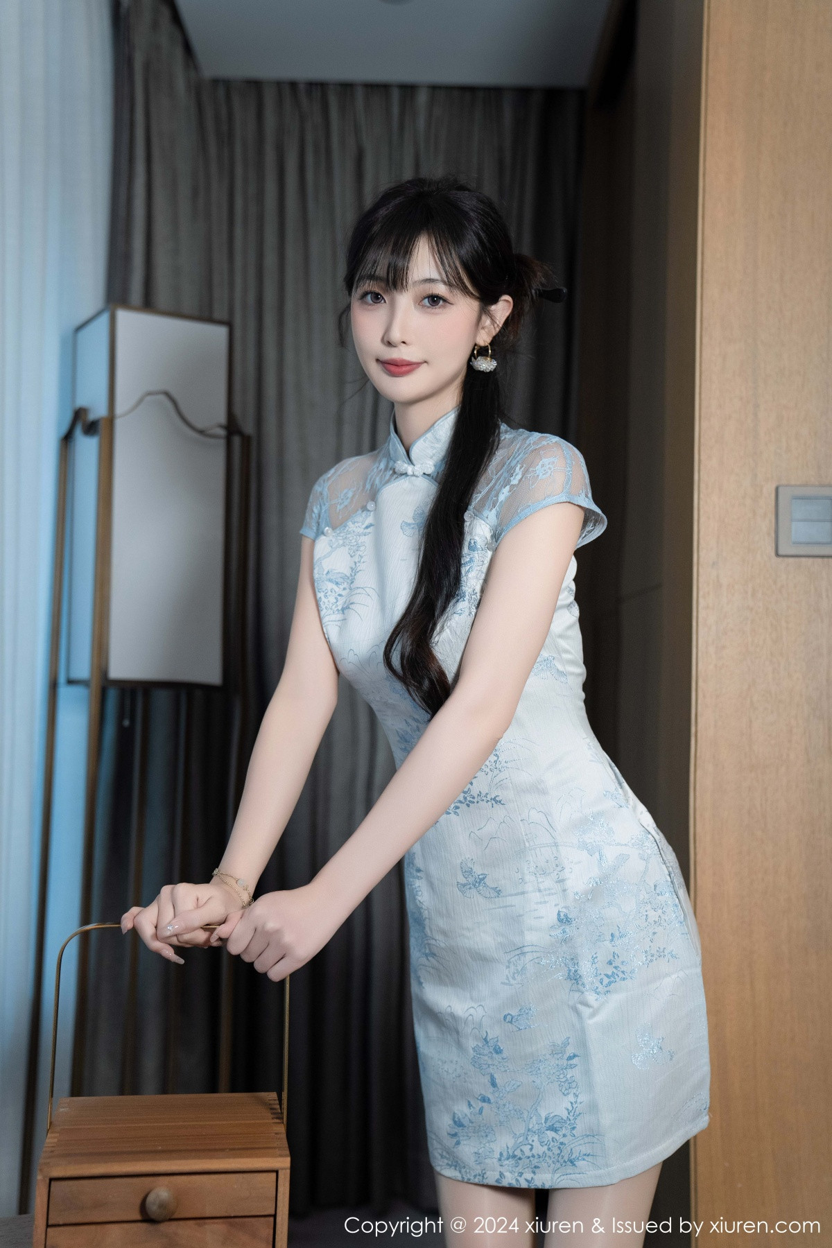 [XiuRen]高清写真图 2024.11.22 No.9487 林星阑 旗袍美腿