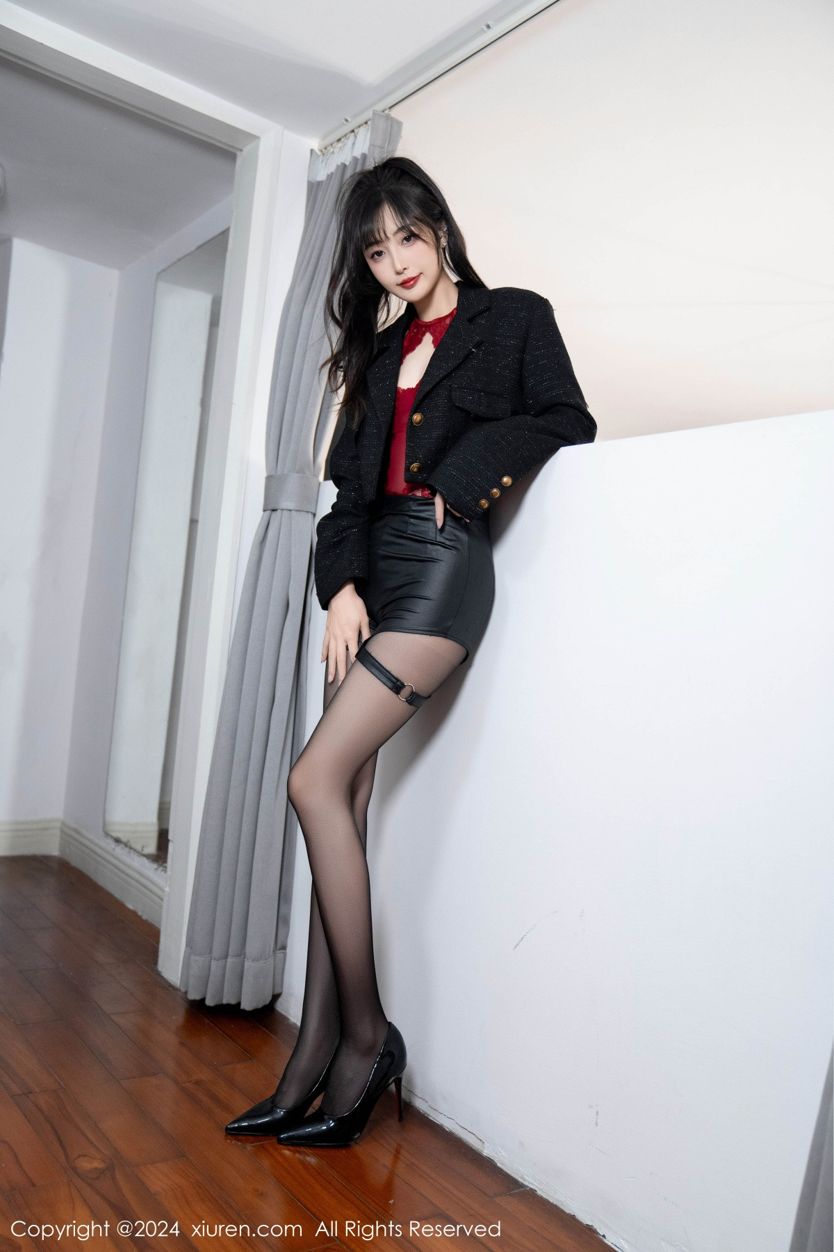 [XiuRen]高清写真图 2024.12.06 No.9561 林星阑 黑丝美腿
