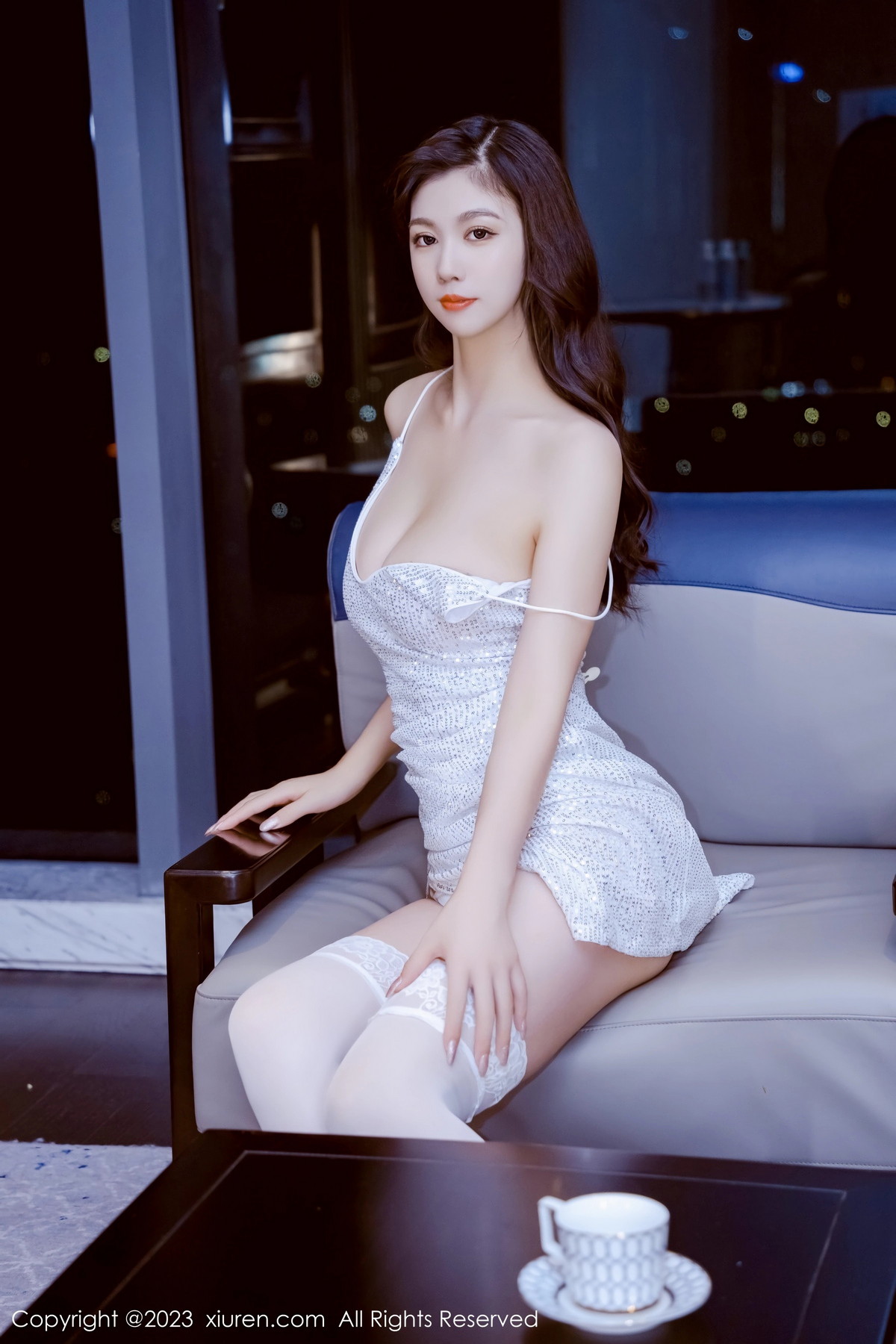 [XiuRen]高清写真图 2023.07.13 No.7071 李雅柔182CM 闪亮吊带裙