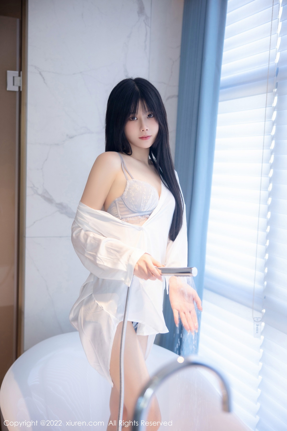 [XiuRen]高清写真图 2022.11.25 No.5909 77qiqi 浴缸美腿