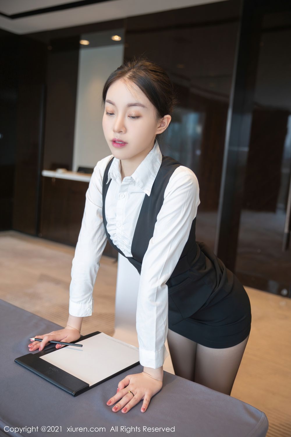 [XiuRen]高清写真图 2021.10.19 No.4083 一颗甜蛋黄a