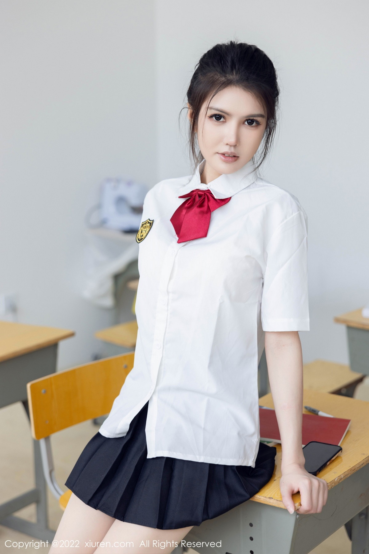 [XiuRen]高清写真图 2022.10.26 No.5762 媛媛酱belle 丝袜白T