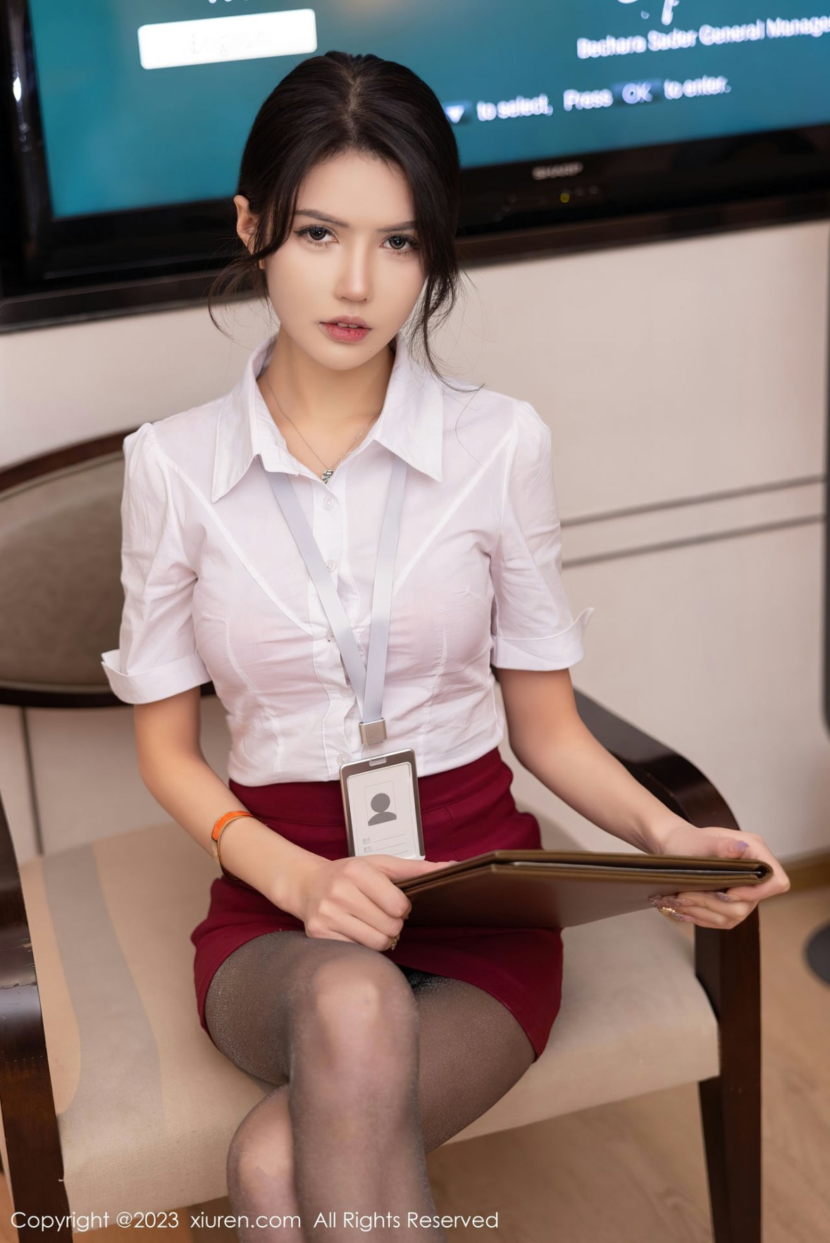 [XiuRen]高清写真图 2023.02.08 No.6232 媛媛酱belle 黑丝美腿