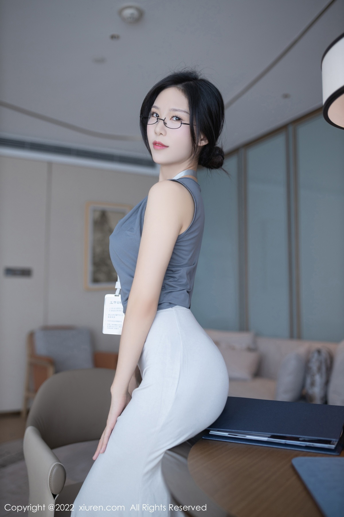 [XiuRen]高清写真图 2022.11.23 No.5900 利世 丝袜长裙