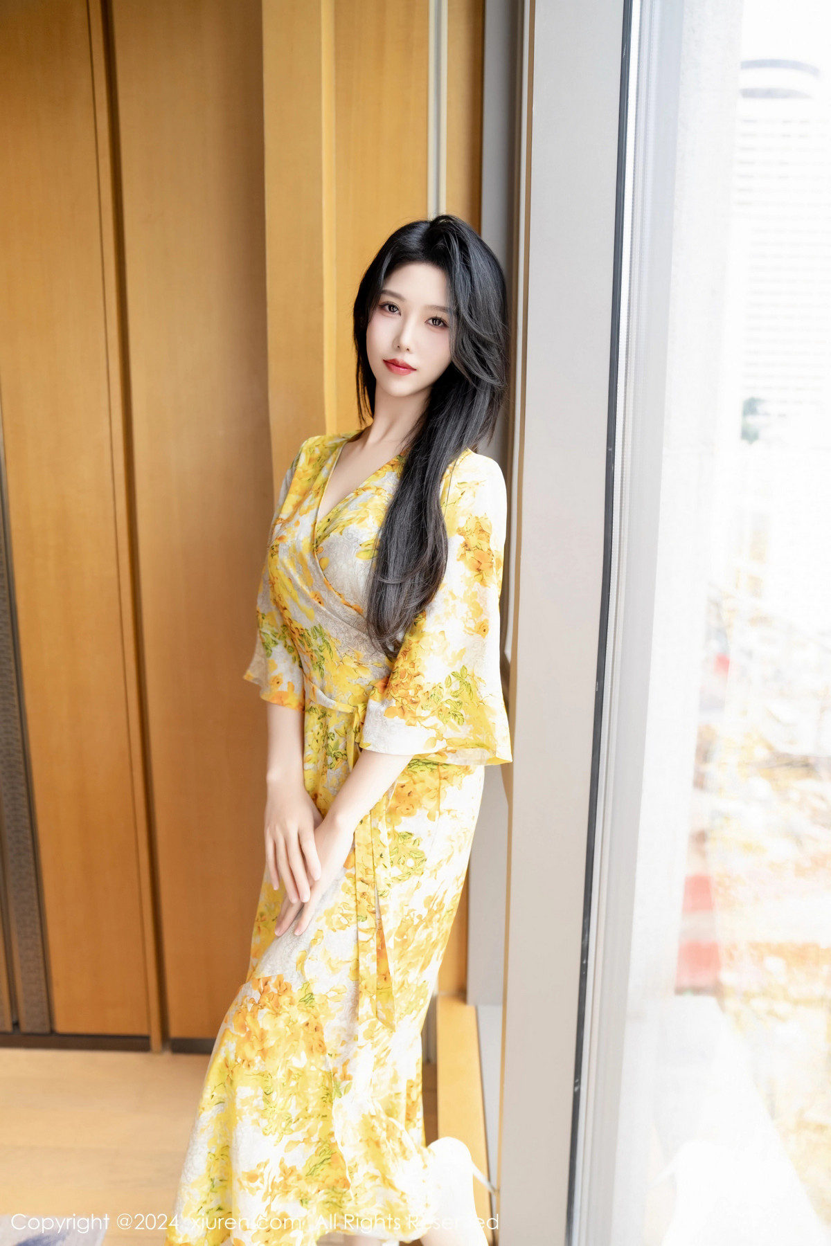 [XiuRen]高清写真图 2024.01.18 No.7981 利世 丝袜美腿