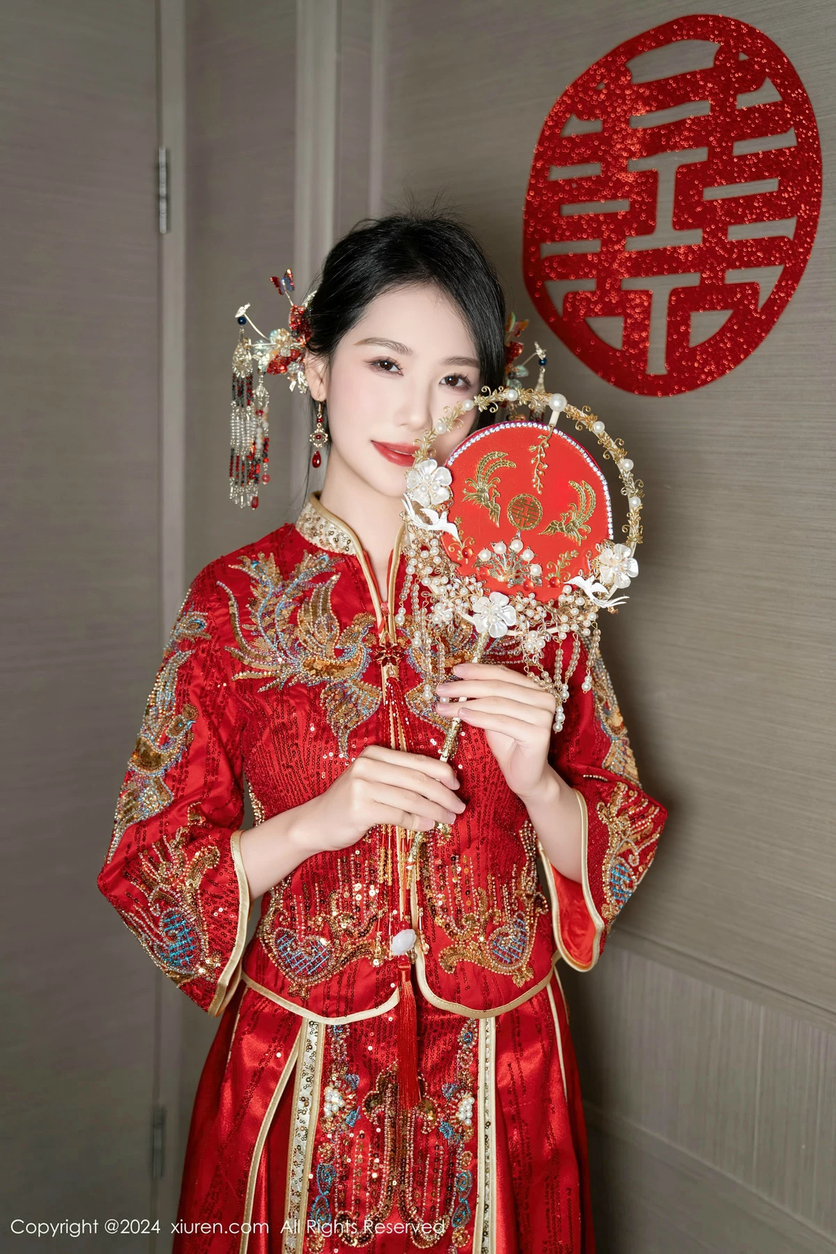 [XiuRen]高清写真图 2024.04.11 No.8376 利世 美腿丝袜