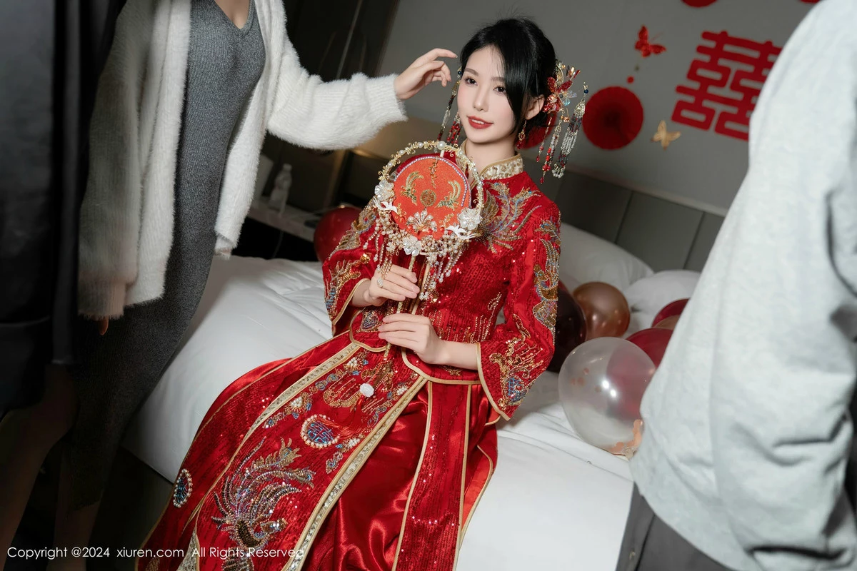 [XiuRen]高清写真图 2024.04.11 No.8376 利世 美腿丝袜