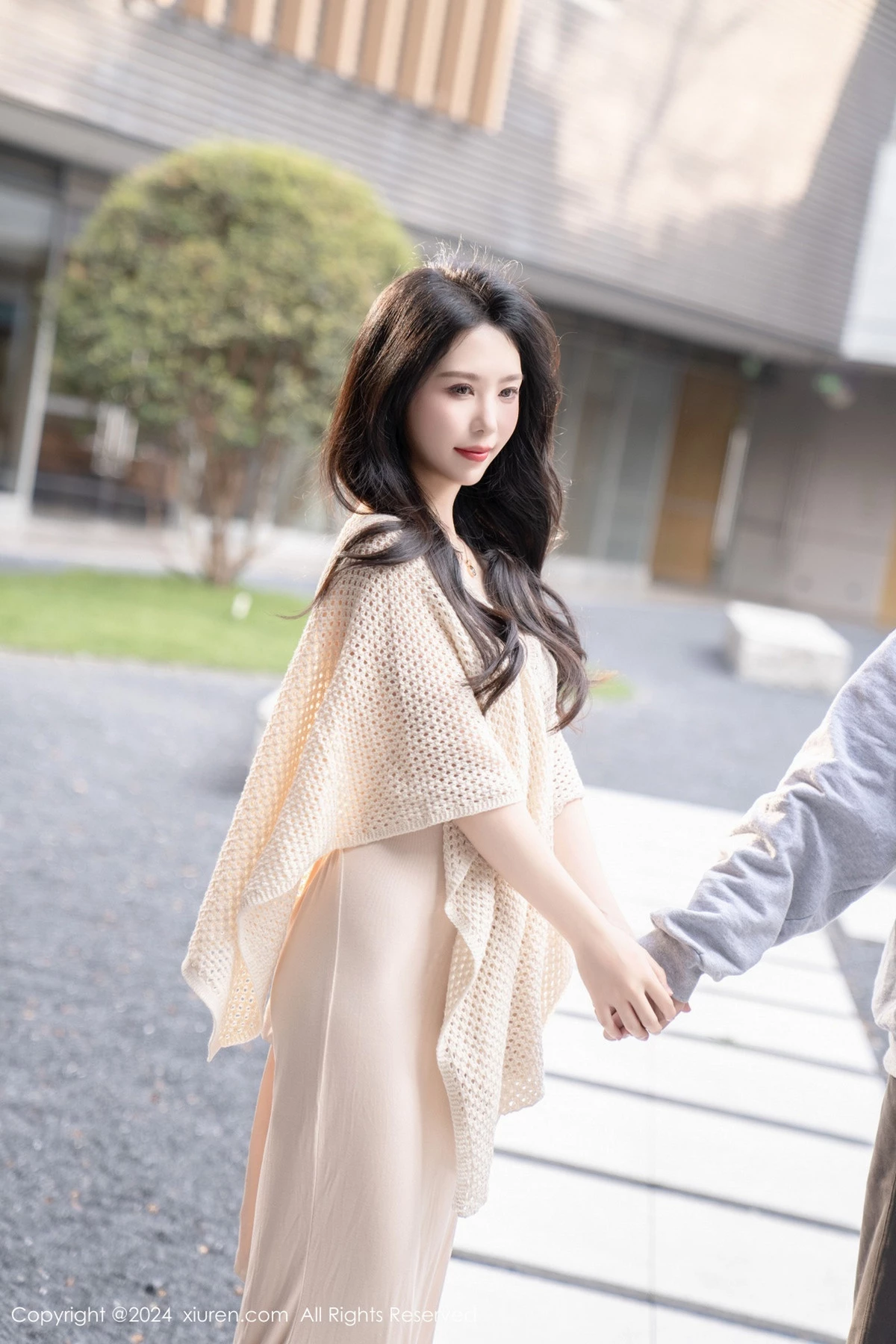 [XiuRen]高清写真图 2024.05.17 No.8559 利世 黑丝美腿