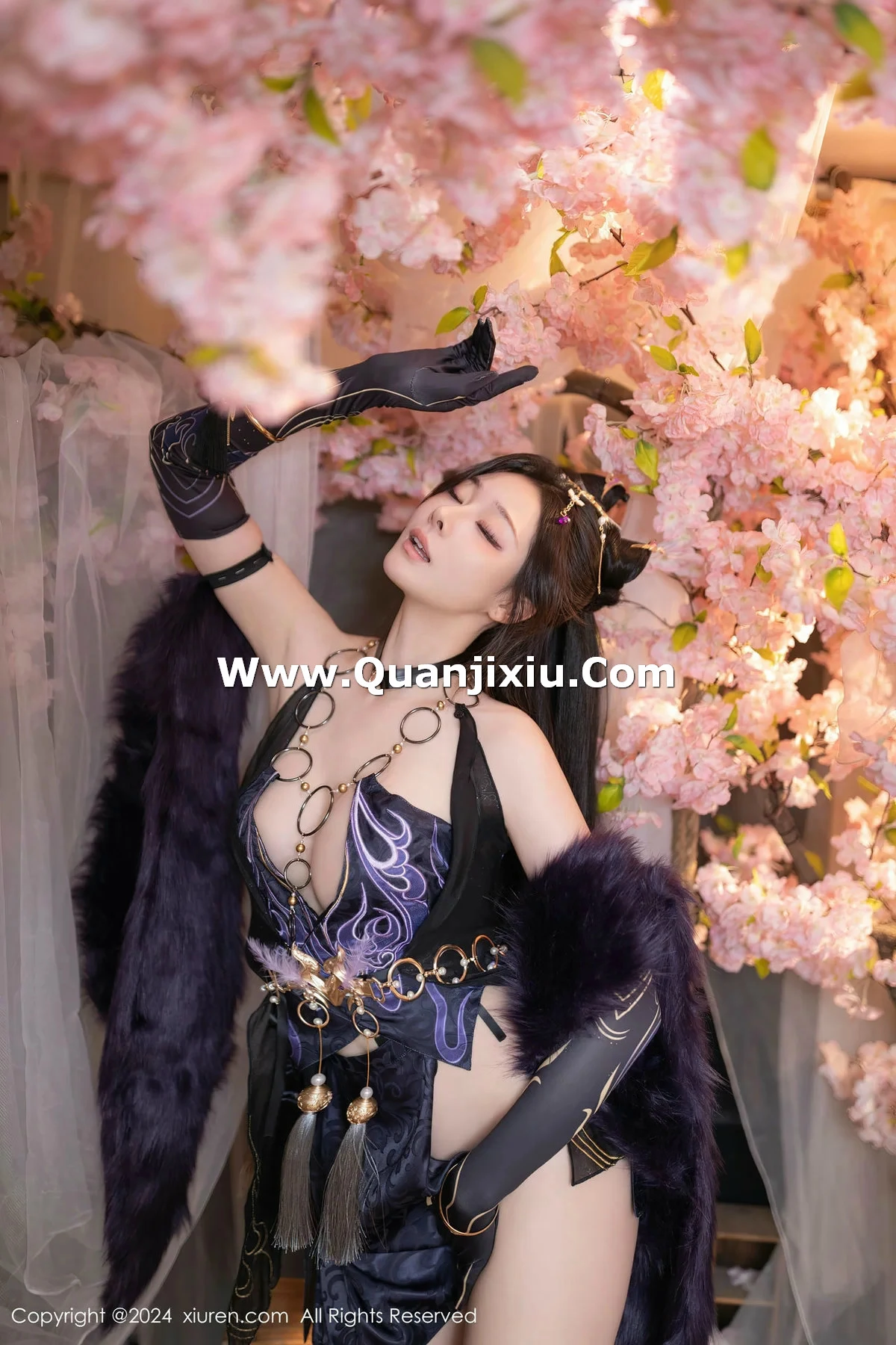 [XiuRen]高清写真图 2024.03.14 No.8232 小逗逗 美腿性感