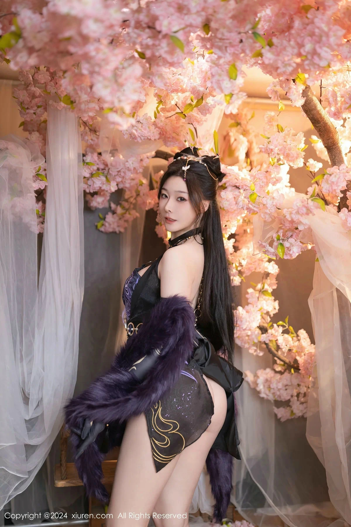 [XiuRen]高清写真图 2024.03.14 No.8232 小逗逗 美腿性感