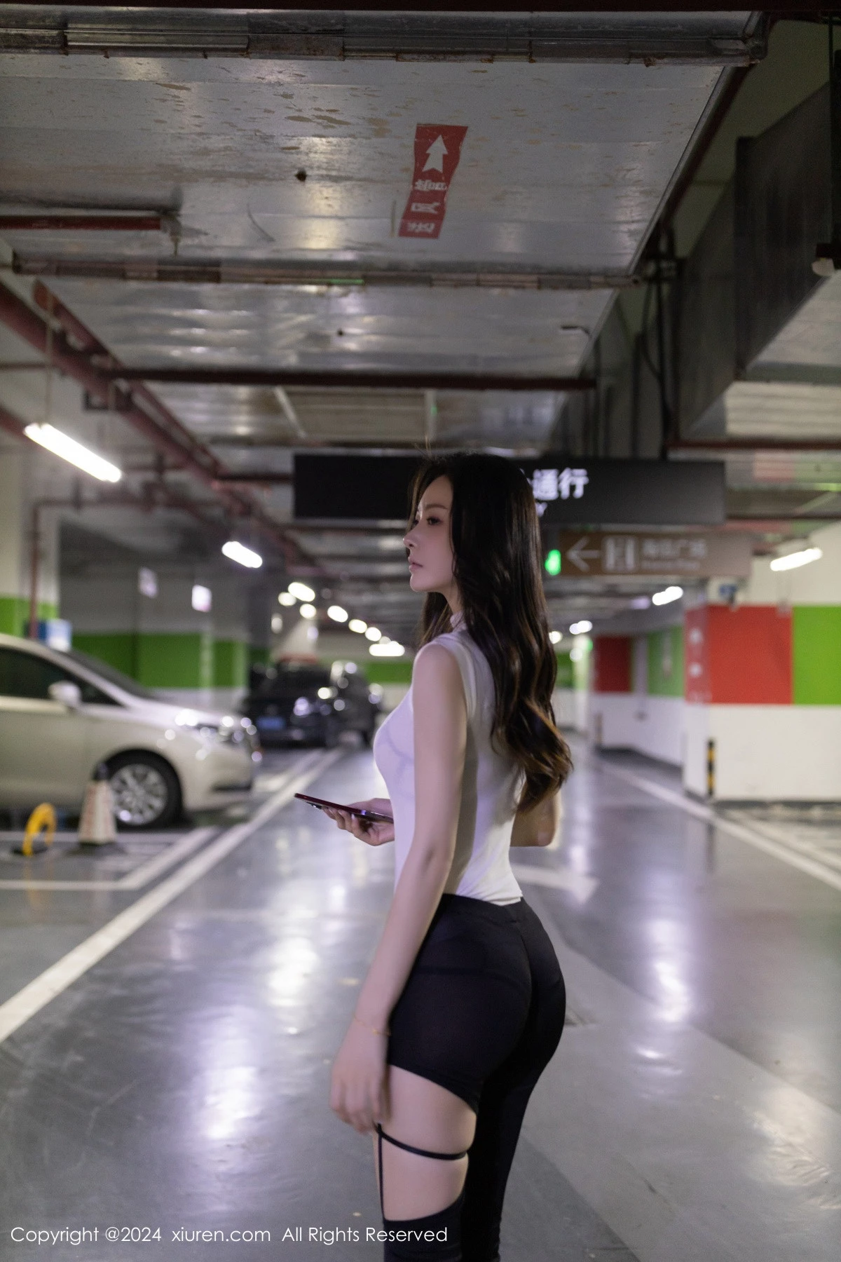 [XiuRen]高清写真图 2024.03.21 No.8270 小逗逗 性感美臀