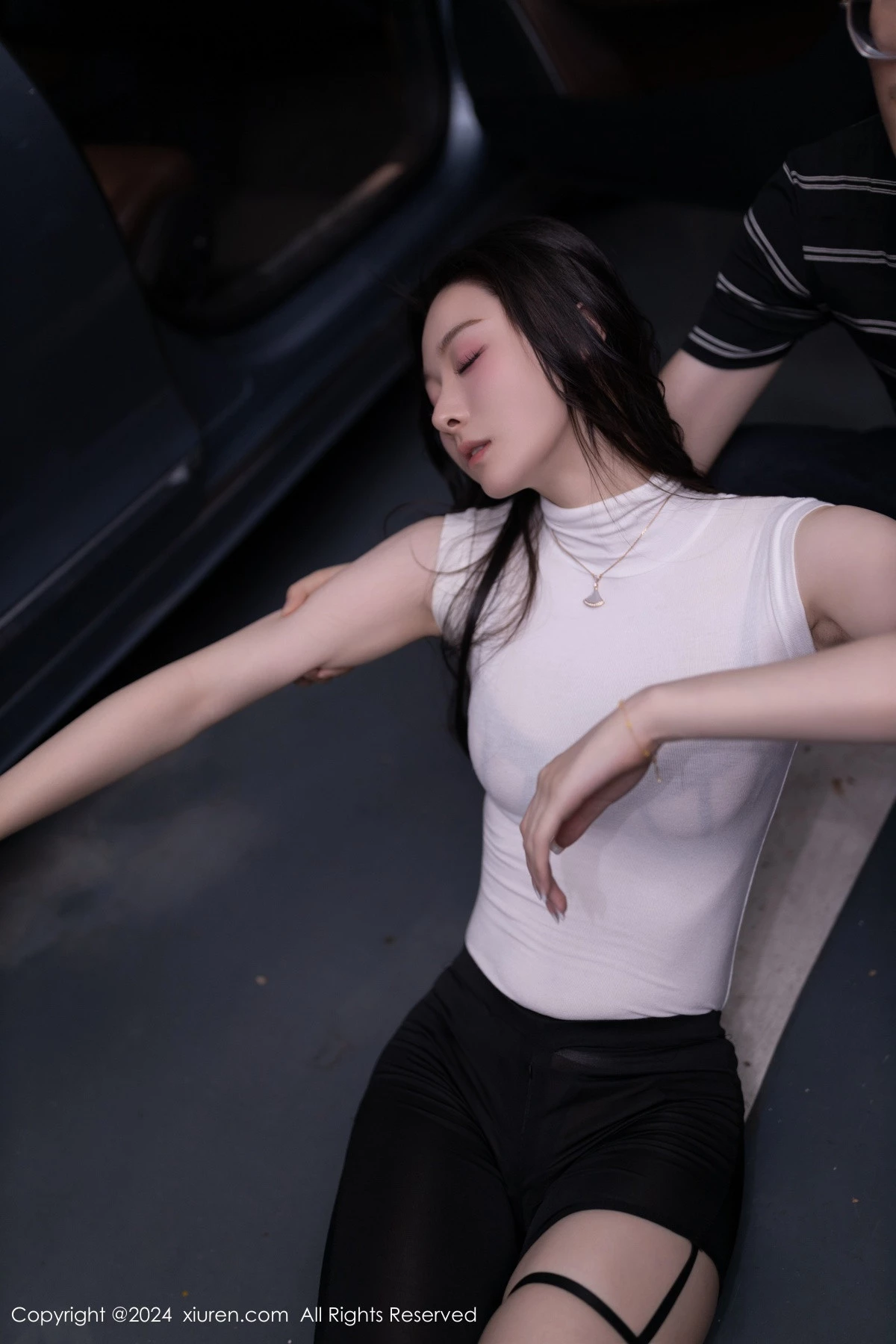 [XiuRen]高清写真图 2024.03.21 No.8270 小逗逗 性感美臀