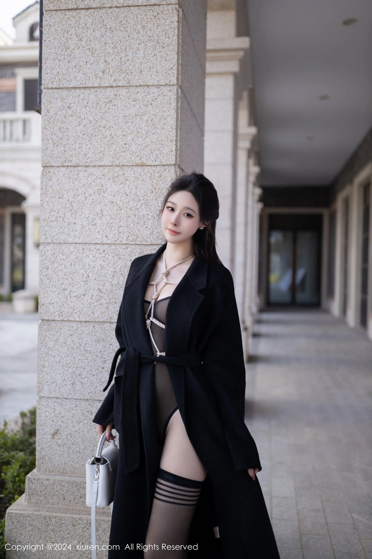 [XiuRen]高清写真图 2024.05.16 No.8552 小逗逗 黑丝美腿
