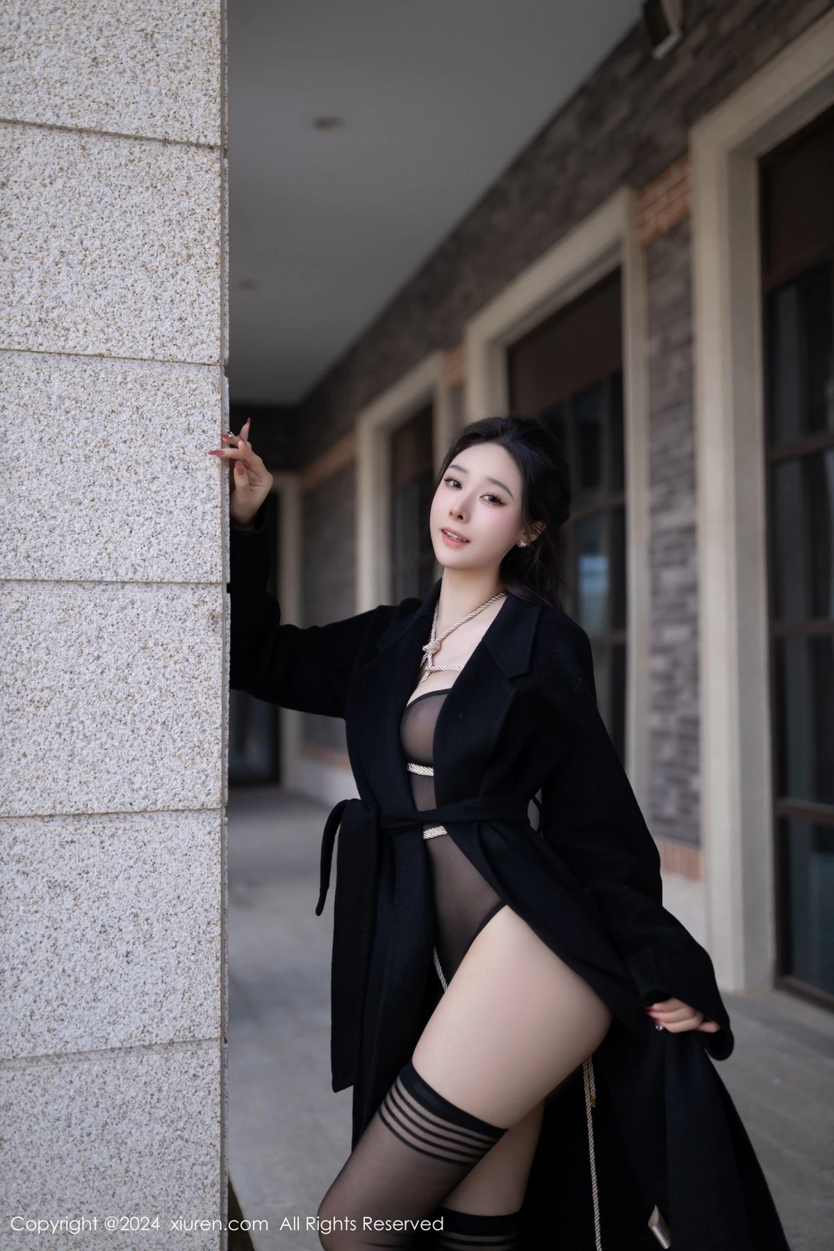 [XiuRen]高清写真图 2024.05.16 No.8552 小逗逗 黑丝美腿
