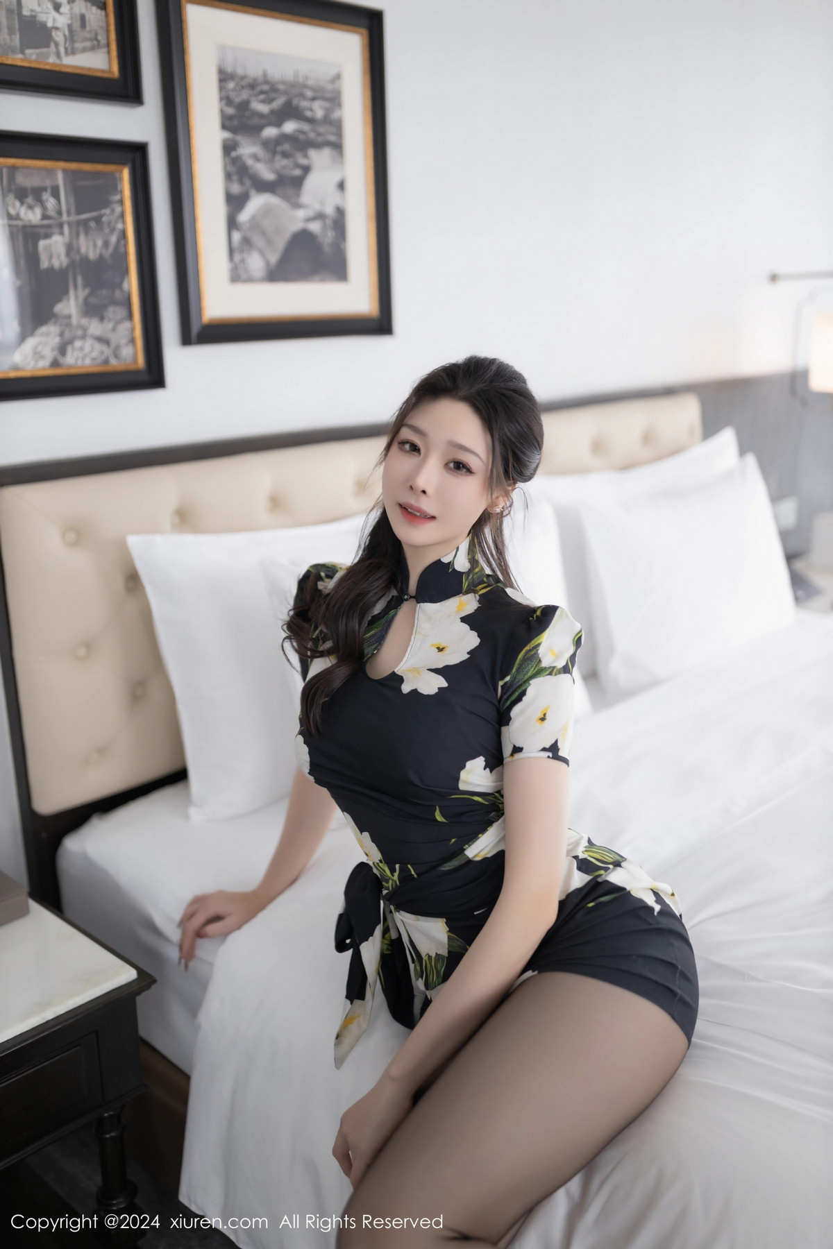[XiuRen]高清写真图 2024.06.27 No.8768 小逗逗 黑丝美腿