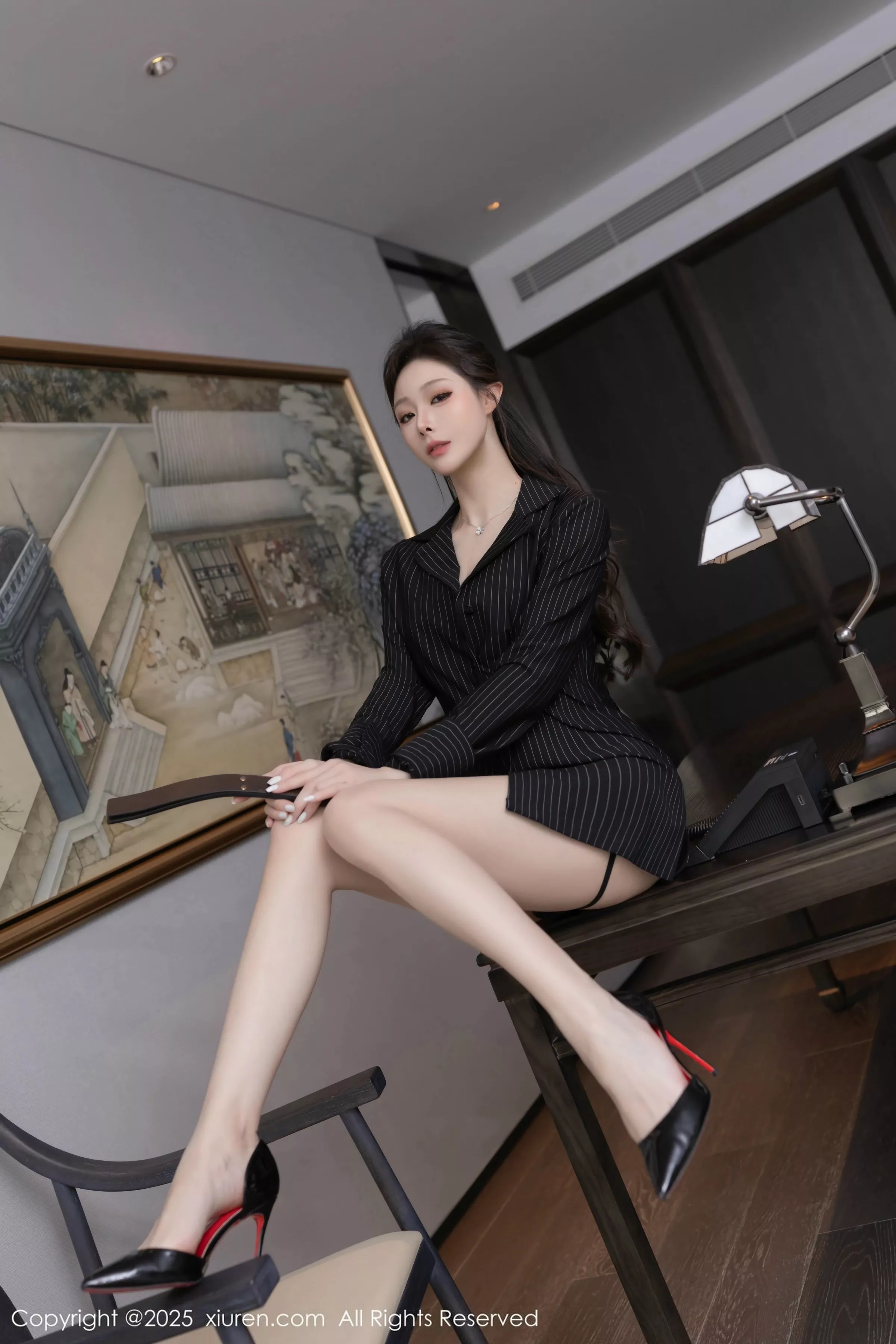 [XiuRen]高清写真图 2025.06.20 No.10446 小逗逗 黑色薄纱