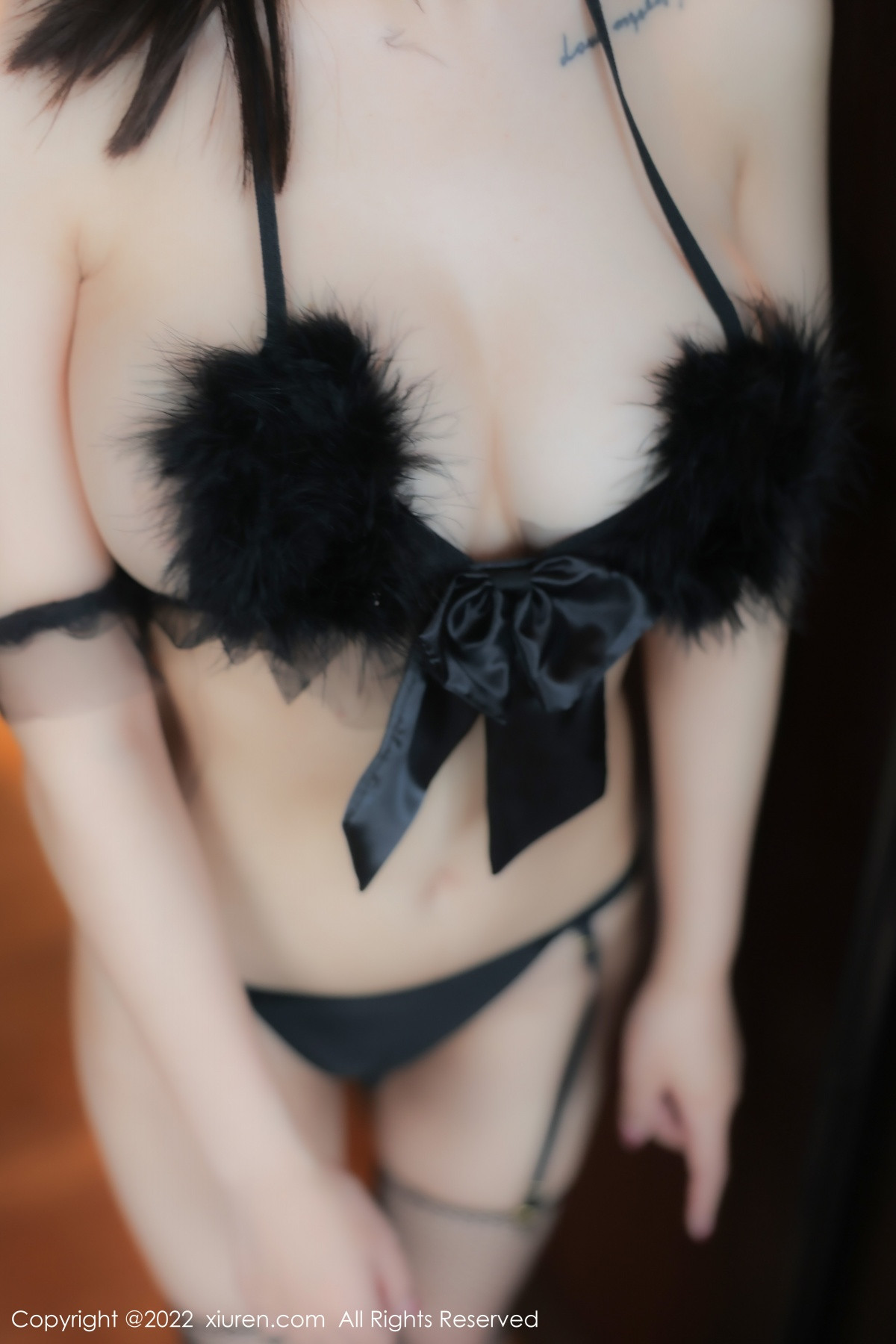 [XiuRen]高清写真图 2022.12.20 No.6018 夏沫沫tifa 比基尼美腿