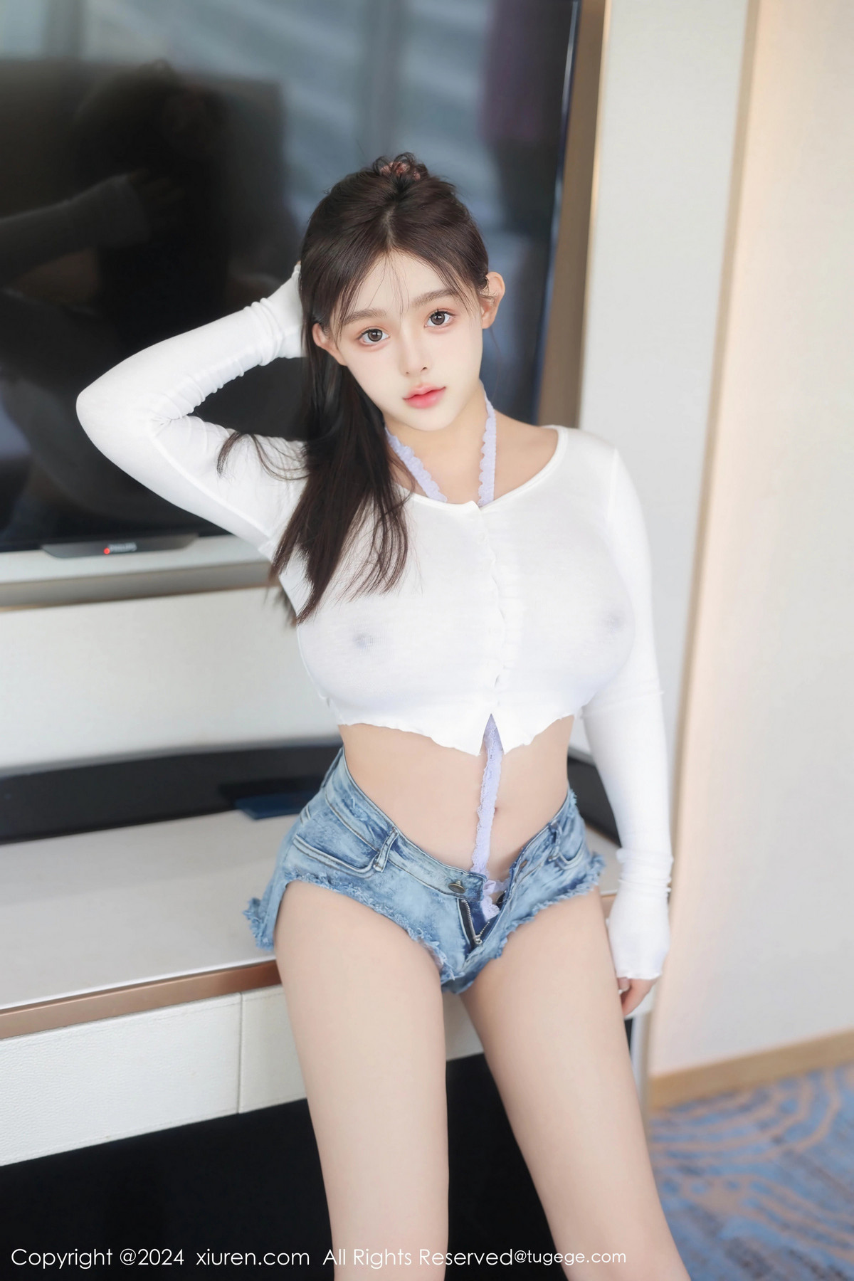 [XiuRen]高清写真图 2024.08.02 No.8958 娜娜子yy 丰腴美臀